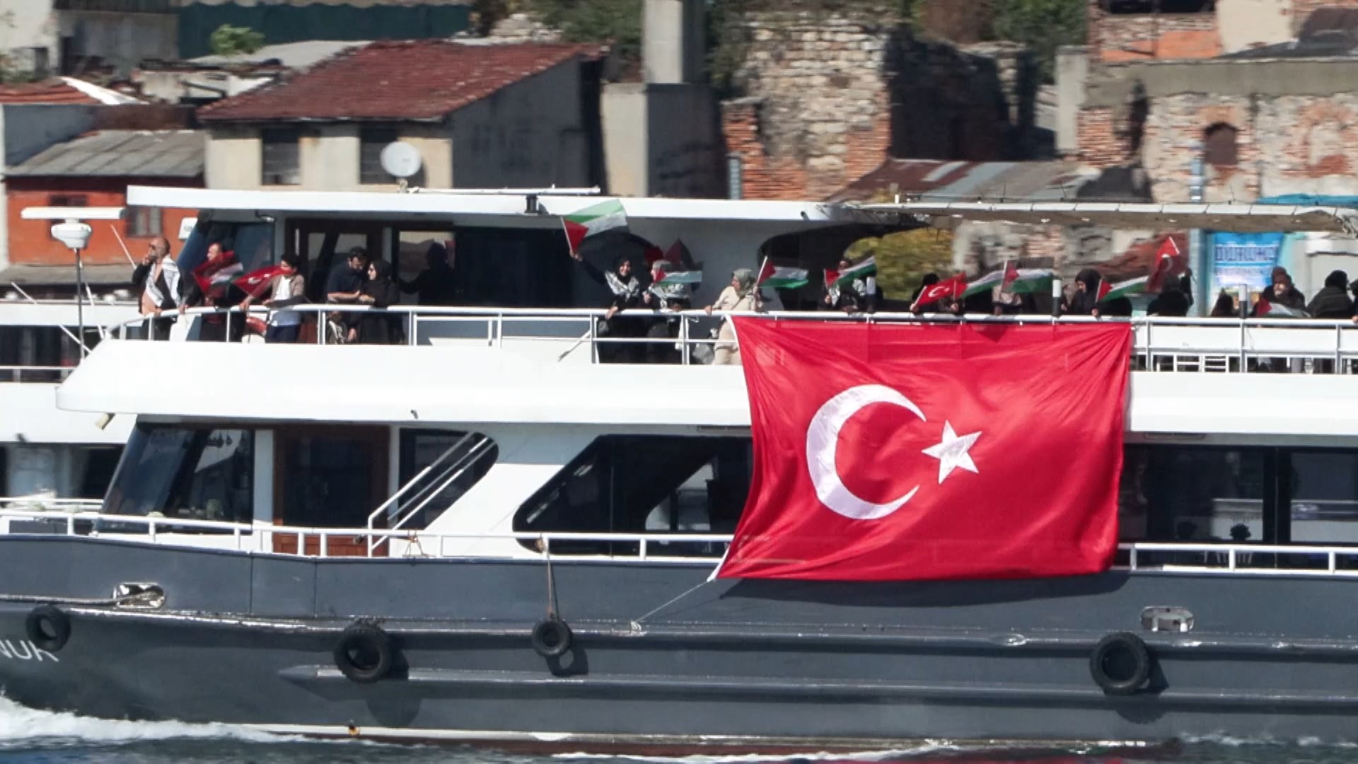 İstanbul- Ayasofya'dan Eminönü Meydanı'na Filistin’e destek yürüyüşü - Görsel 4
