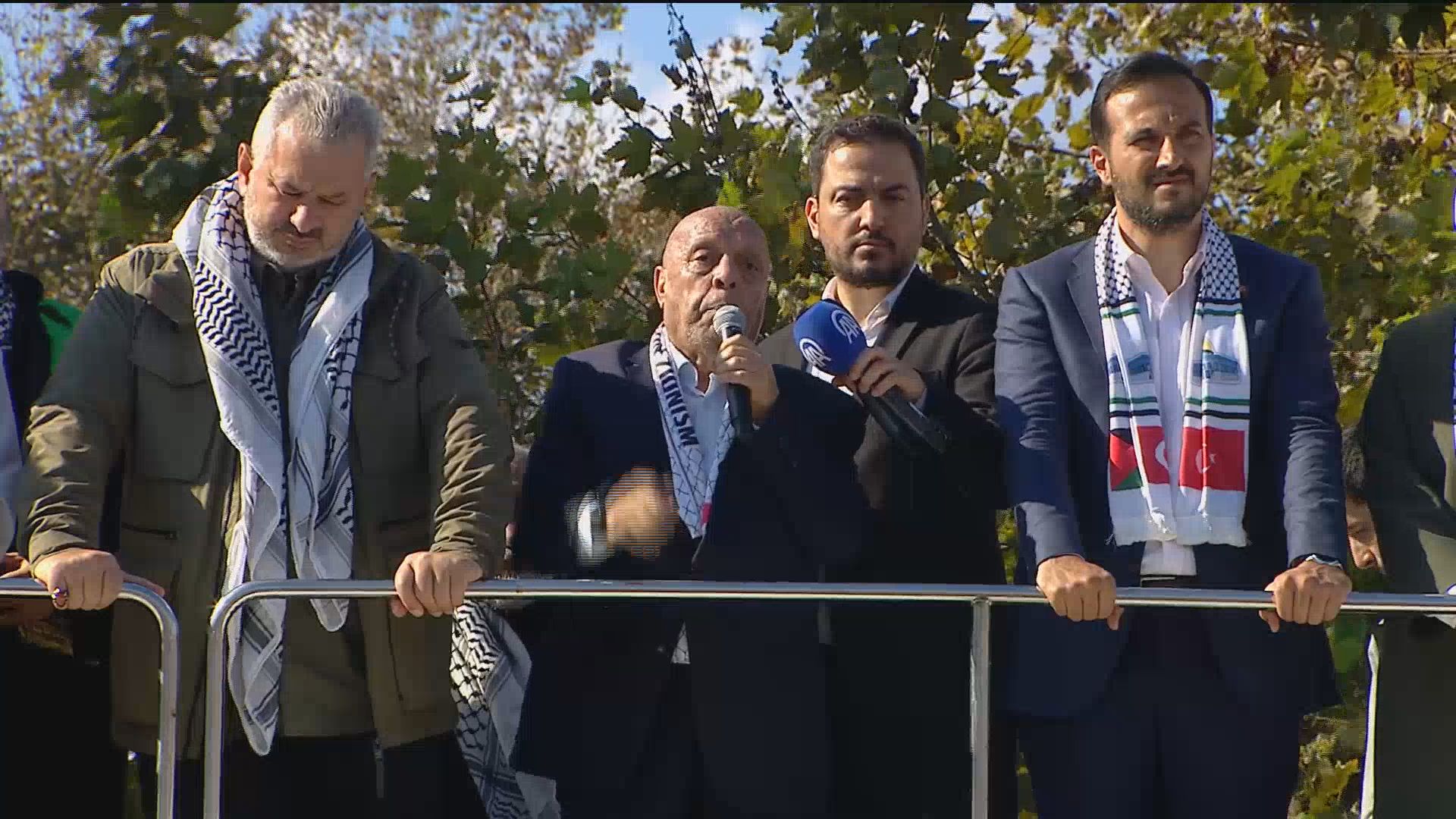 İstanbul- Ayasofya'dan Eminönü Meydanı'na Filistin’e destek yürüyüşü - Görsel 8