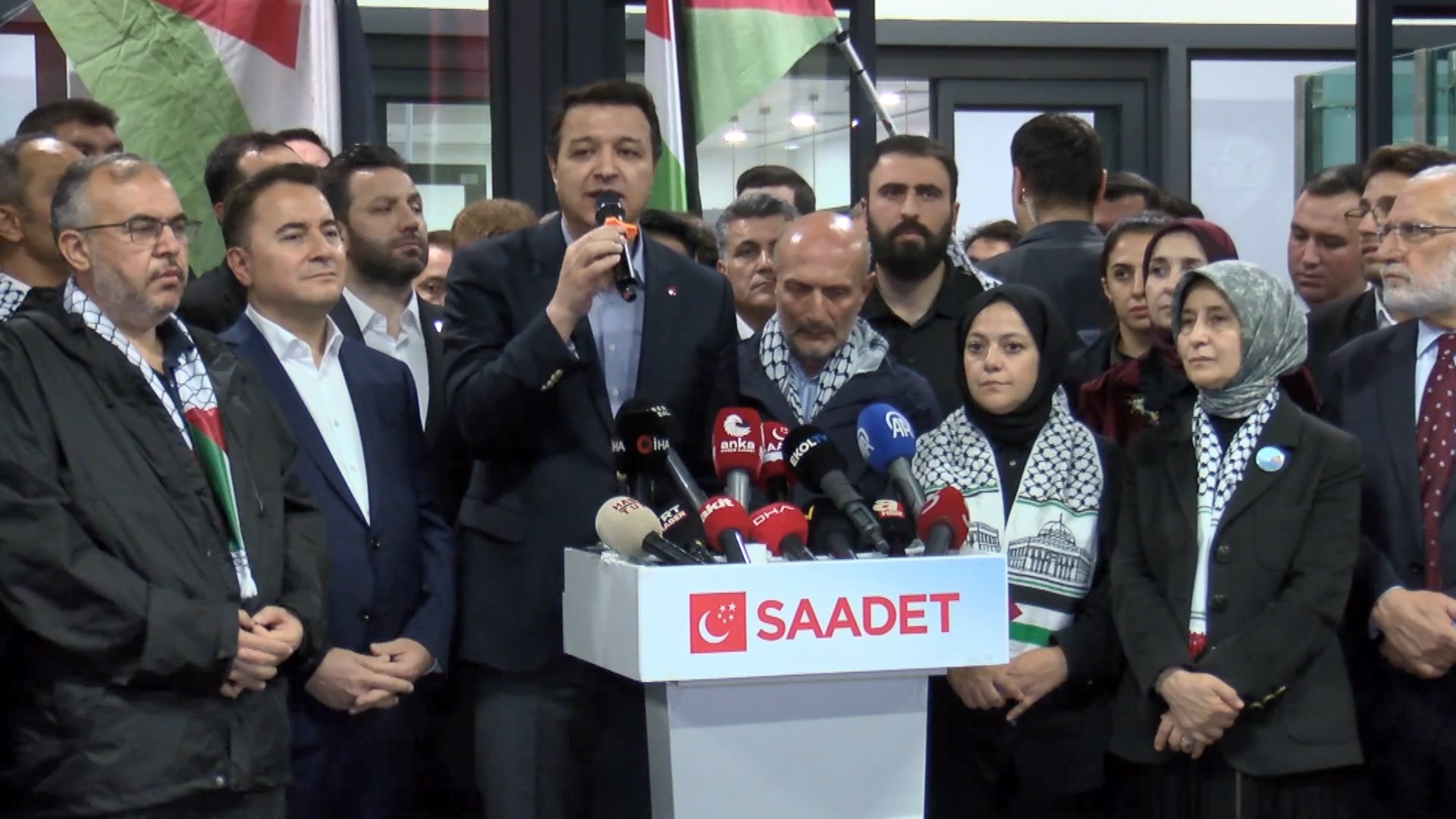 İstanbul - Özgürlük Filosu'nda alıkonulan 3 milletvekili İstanbul'a geldi - Görsel 3