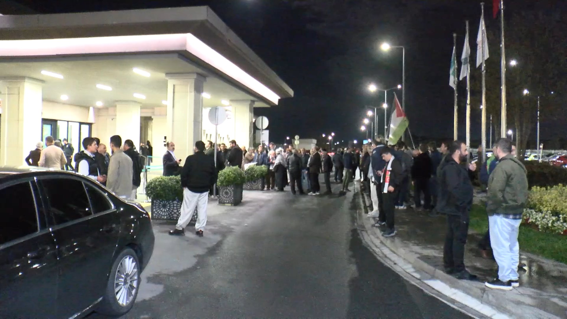 İstanbul - Özgürlük Filosu'nda alıkonulan 3 milletvekili İstanbul'a geldi - Görsel 6