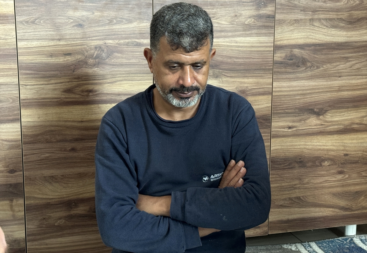 KONYA - Gazzeli baba ailesine kavuşmak için heyecanla ateşkes sürecini bekliyor - Görsel 1