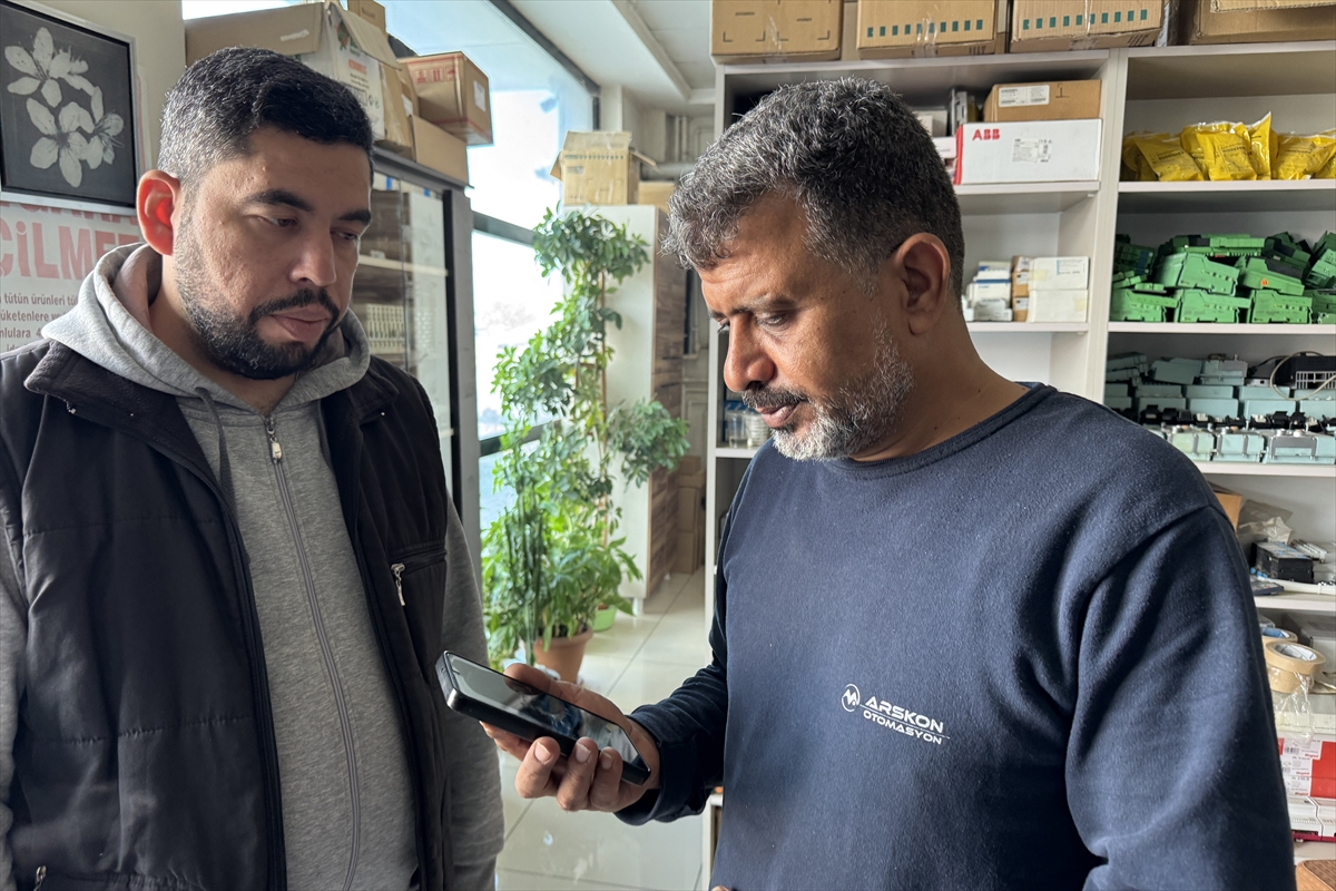 KONYA - Gazzeli baba ailesine kavuşmak için heyecanla ateşkes sürecini bekliyor - Görsel 5