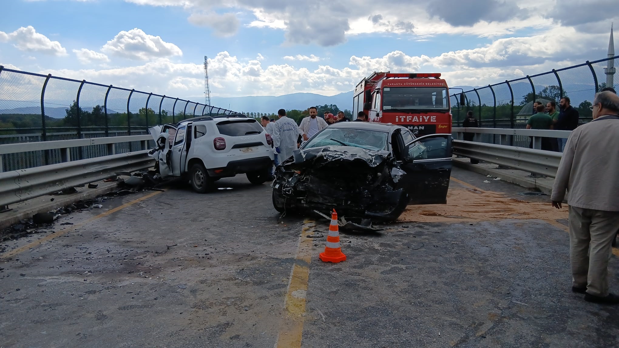 Jandarma aracı otomobille çarpıştı: 2 şehit - Görsel 4