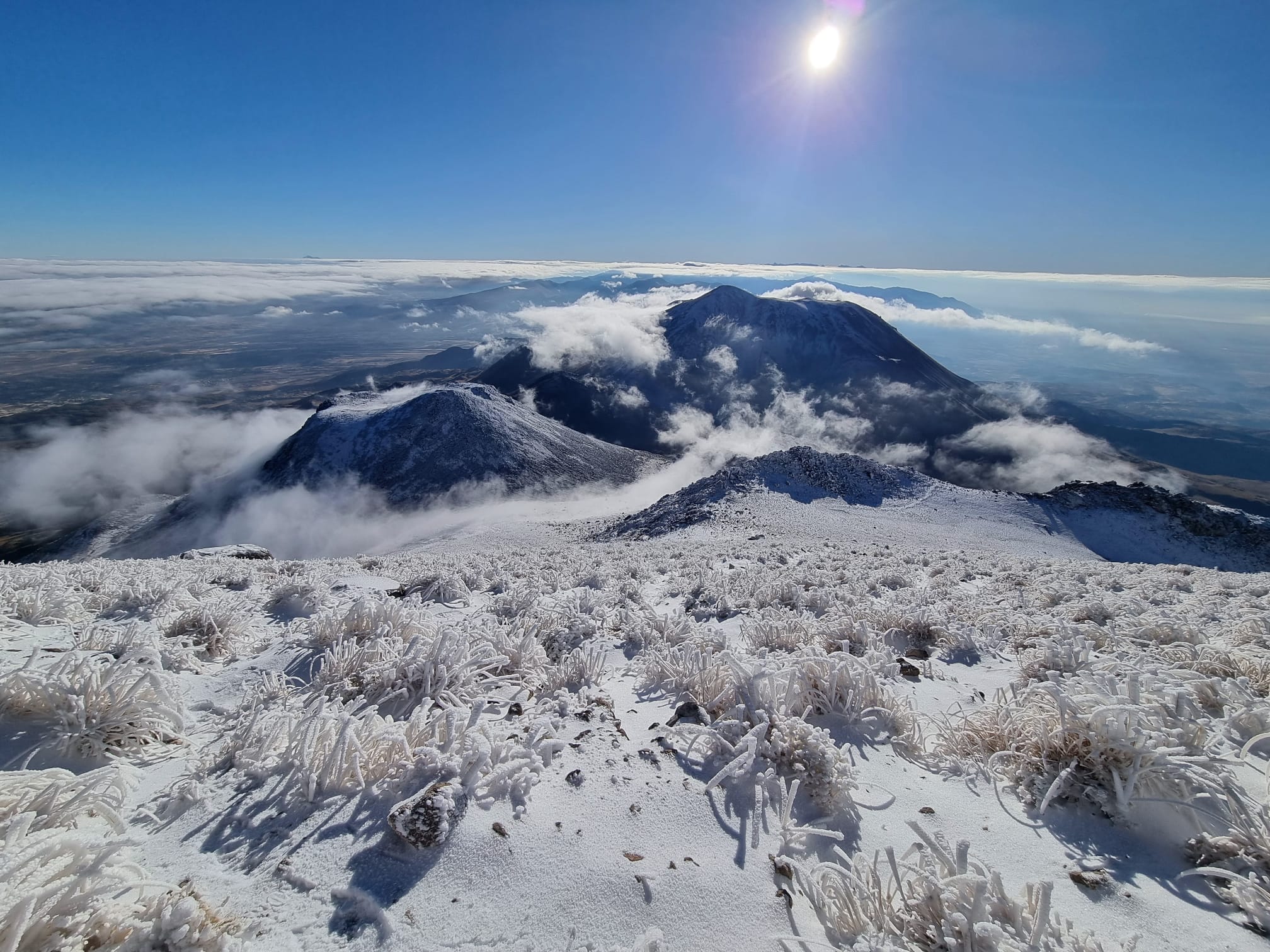 Hasan Dağı’nın zirvesine yağan kar, kartpostallık görüntüler ortaya çıkardı - Görsel 8