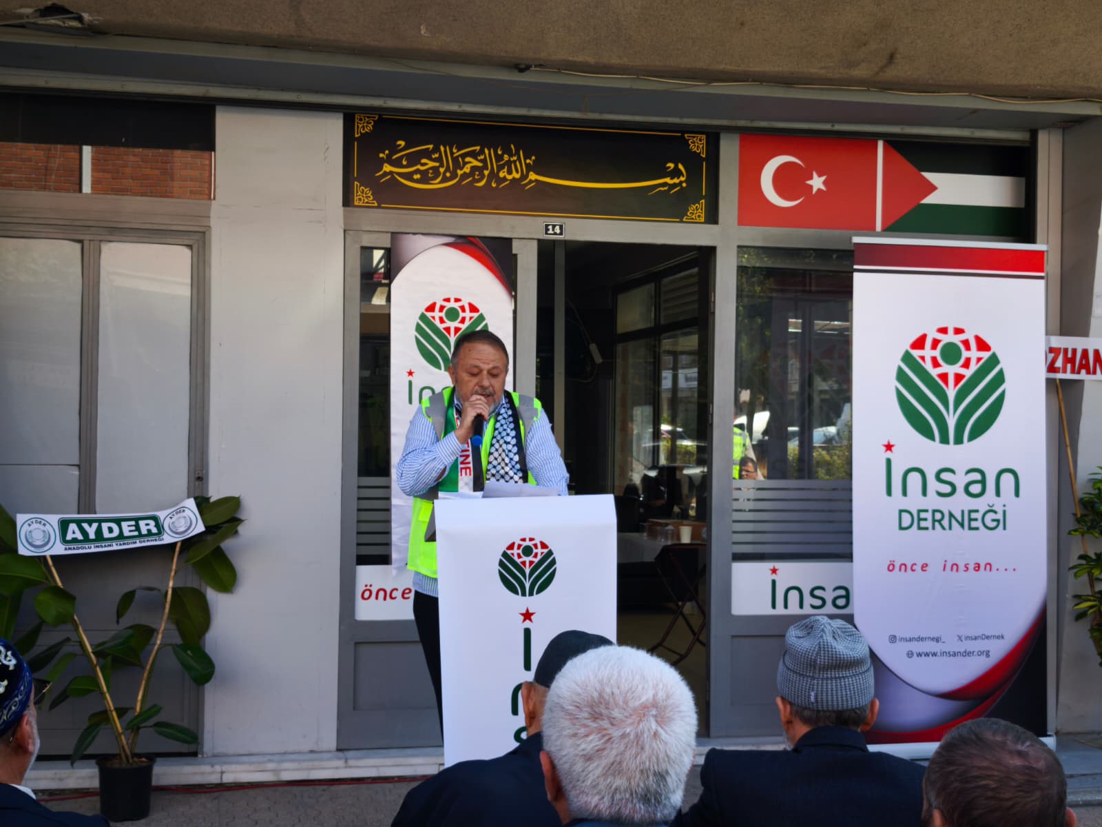 İnsan Derneği'nin Konya Dayanışma Ağı Büyüyor: Yeni Şube Dualarla Açıldı - Görsel 4