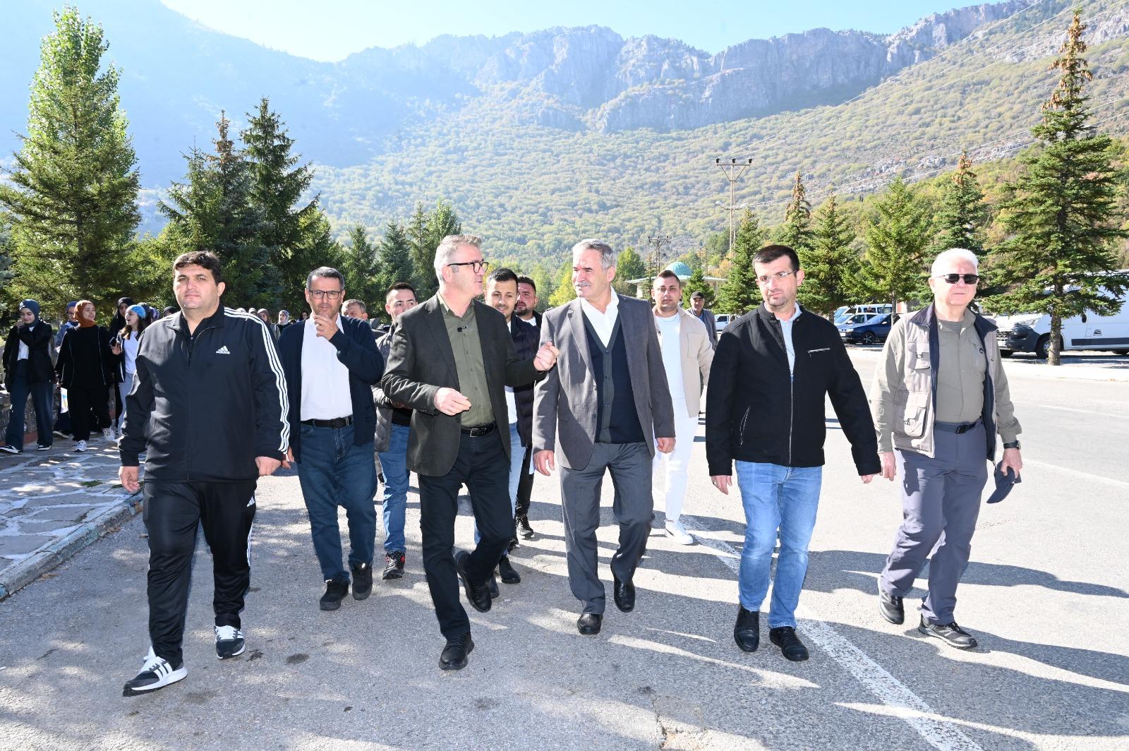 ÜNİVERSİTE ÖĞRENCİLERİ, ORYANTİRİNG İLE HEM EĞLENDİ HEM YARIŞTI  - Görsel 8