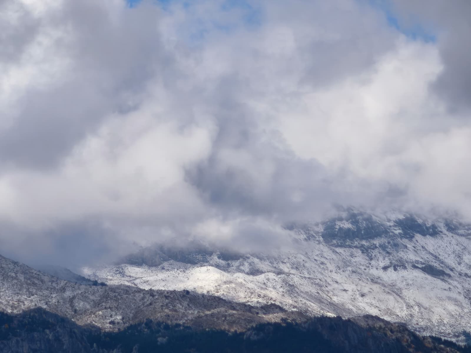 Seydişehir'in Yükseklerine Mevsimin İlk Karı Düştü: Vatandaşlar Sevinçli - Görsel 2