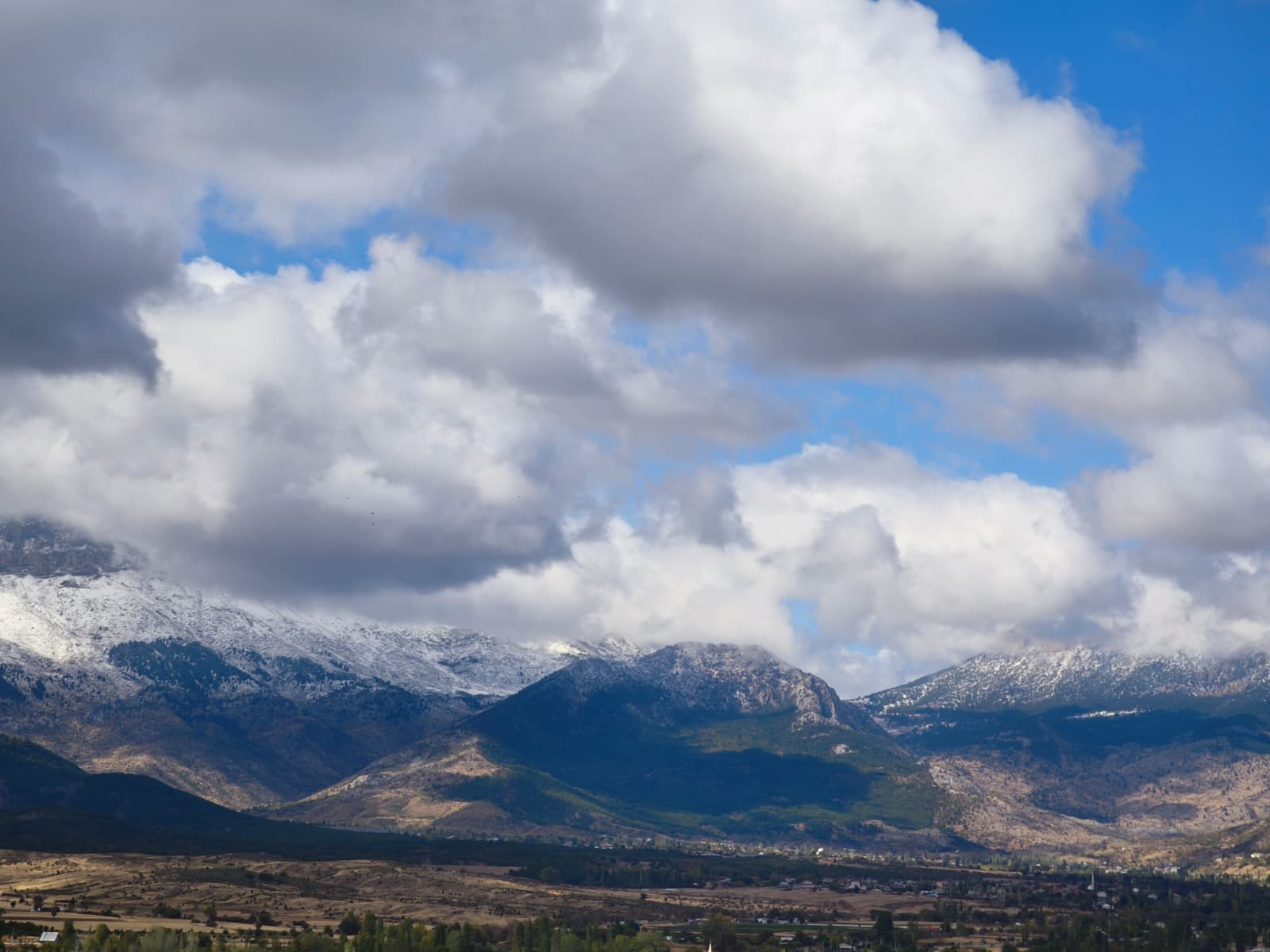 Seydişehir'in Yükseklerine Mevsimin İlk Karı Düştü: Vatandaşlar Sevinçli - Görsel 4