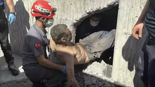 İstanbul'da duvarın arasında günlerce mahsur kalan kişi bakın kim çıktı - Görsel 4