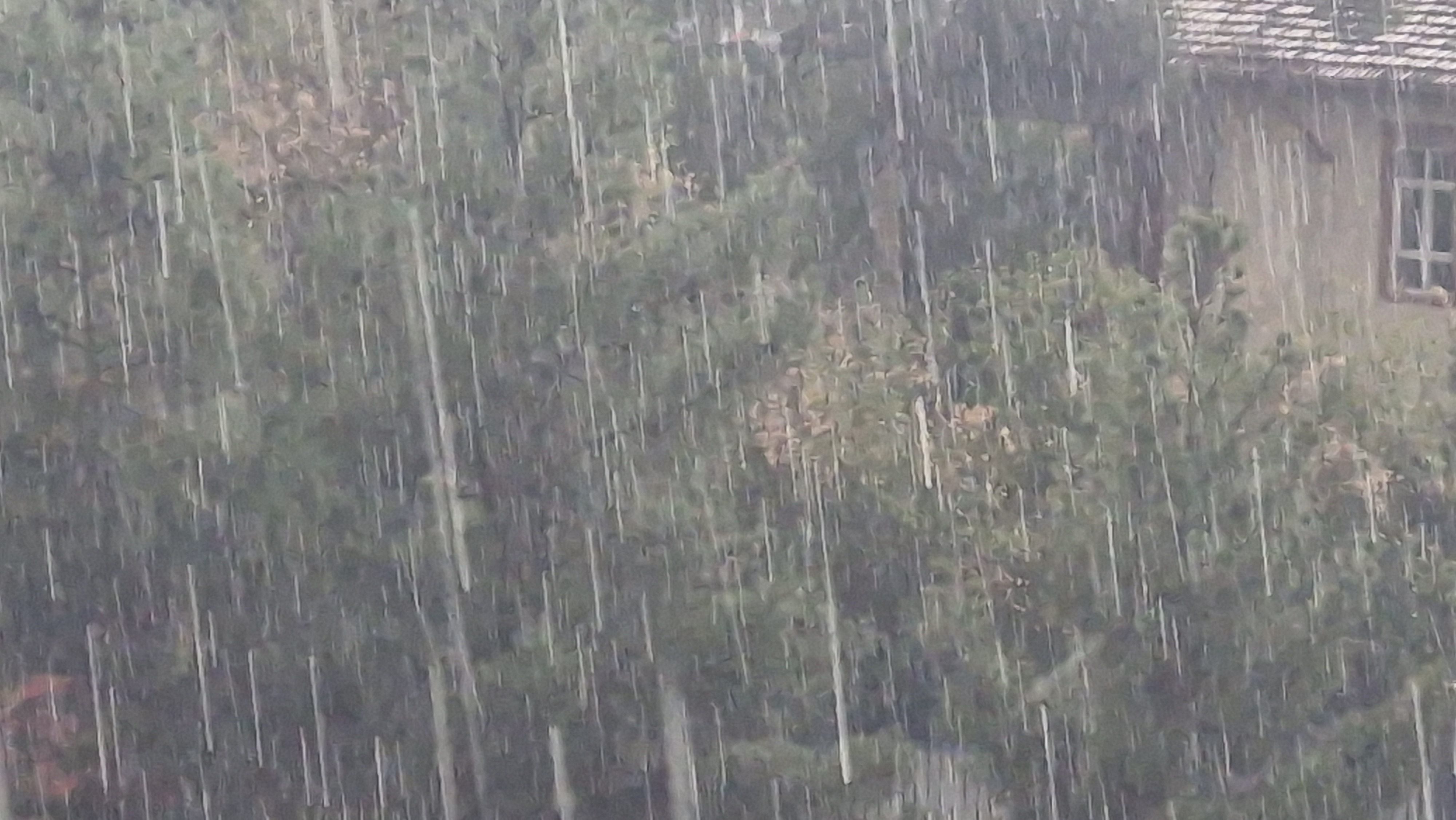 Diyarbakır’da yıldırım düşme anı kamerada - Görsel 4