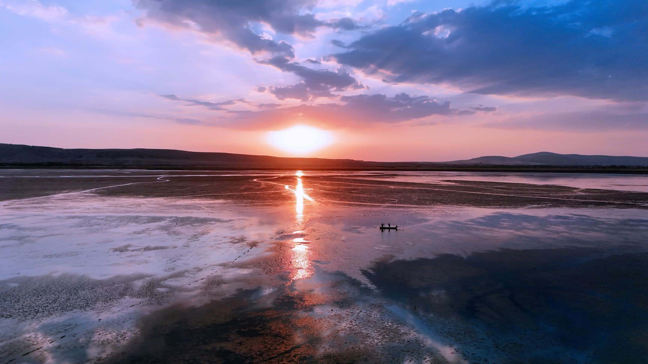Konya- Kuruyan gölde,daha önce çekilen kuşların fotoğraflarıyla kuraklığa dikkat çektiler - Görsel 9