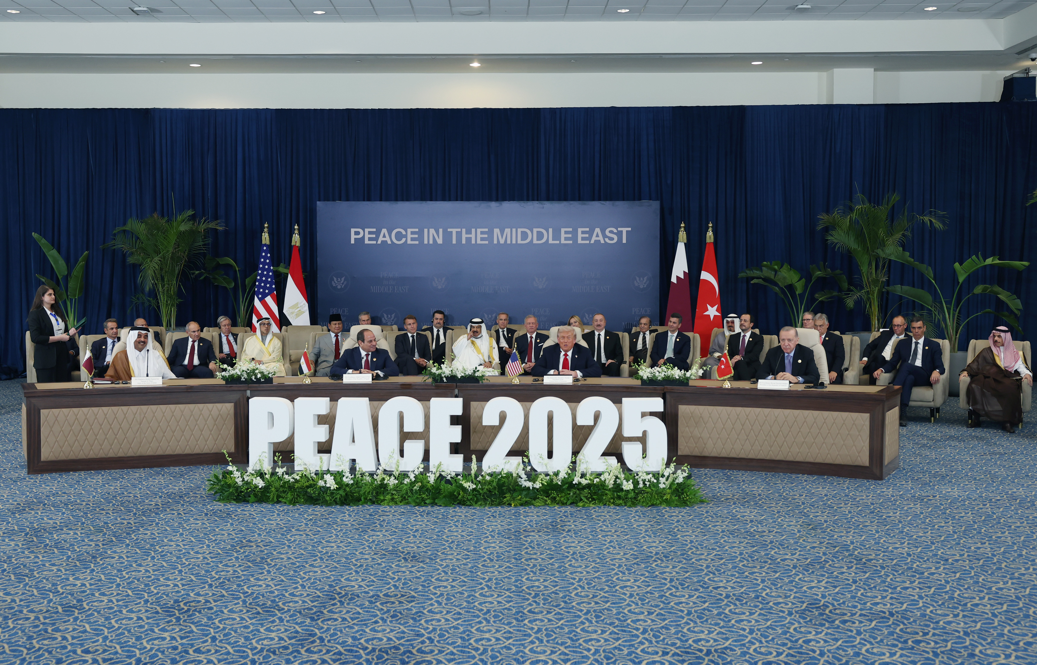 Cumhurbaşkanı Erdoğan, ‘Barış için Şarm El-Şeyh Zirvesi’ne katıldı - Görsel 13