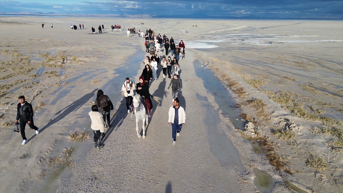  Tuz Gölü, at ve ATV turlarıyla turistlerin gözdesi oluyor - Görsel 7