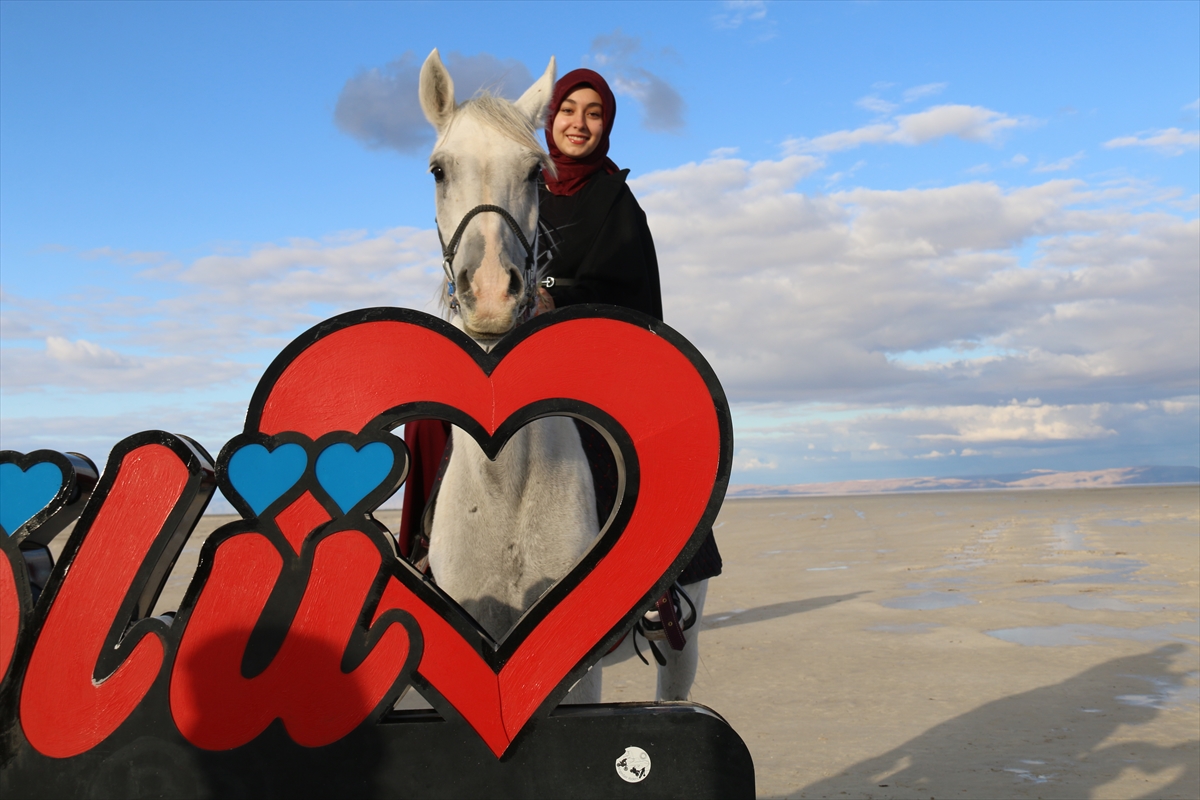  Tuz Gölü, at ve ATV turlarıyla turistlerin gözdesi oluyor - Görsel 16