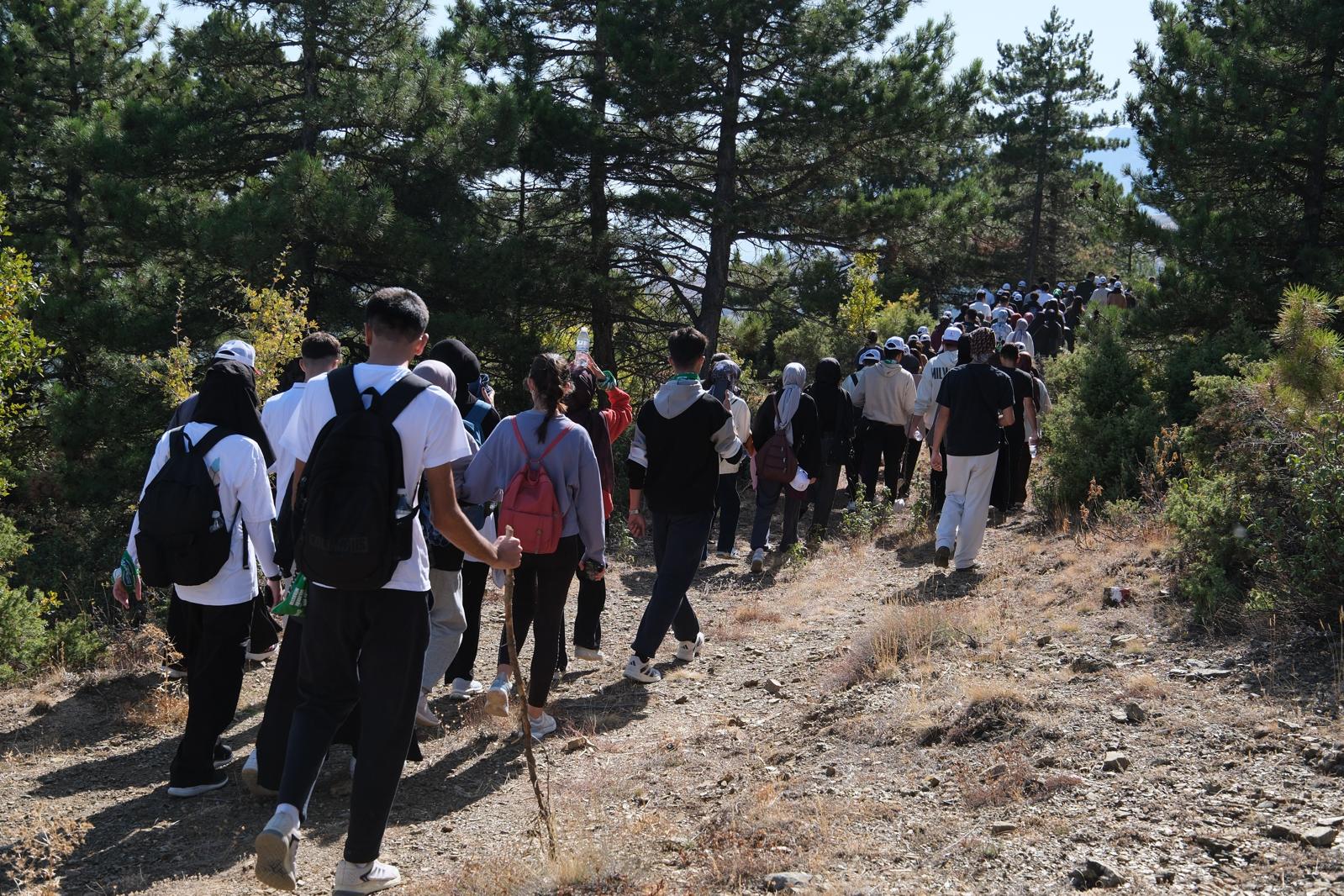 ÜNİVERSİTE ÖĞRENCİLERİ, TARİHİ HOMONADA YOLUNDA YÜRÜDÜ  - Görsel 12