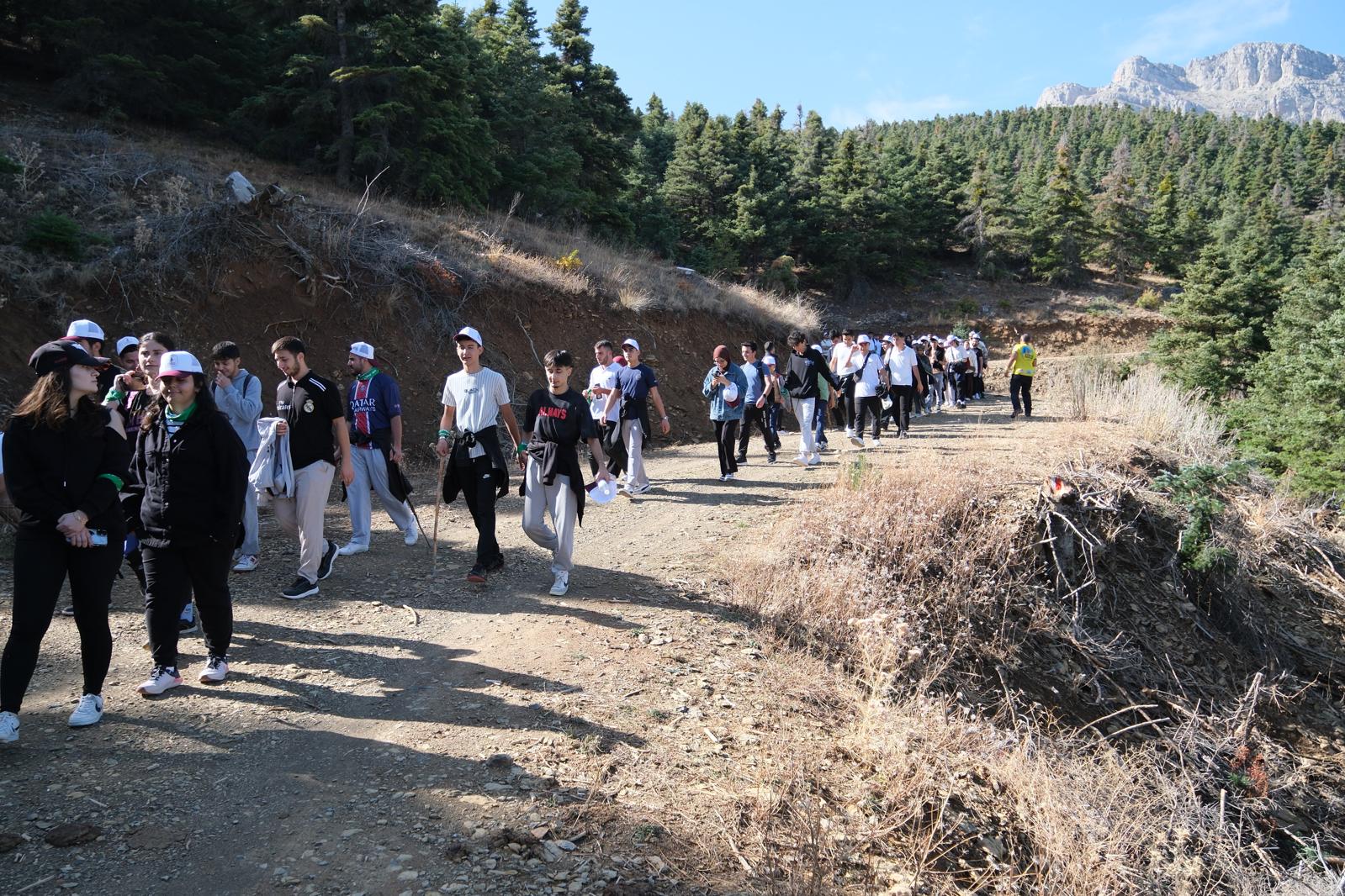 ÜNİVERSİTE ÖĞRENCİLERİ, TARİHİ HOMONADA YOLUNDA YÜRÜDÜ  - Görsel 13