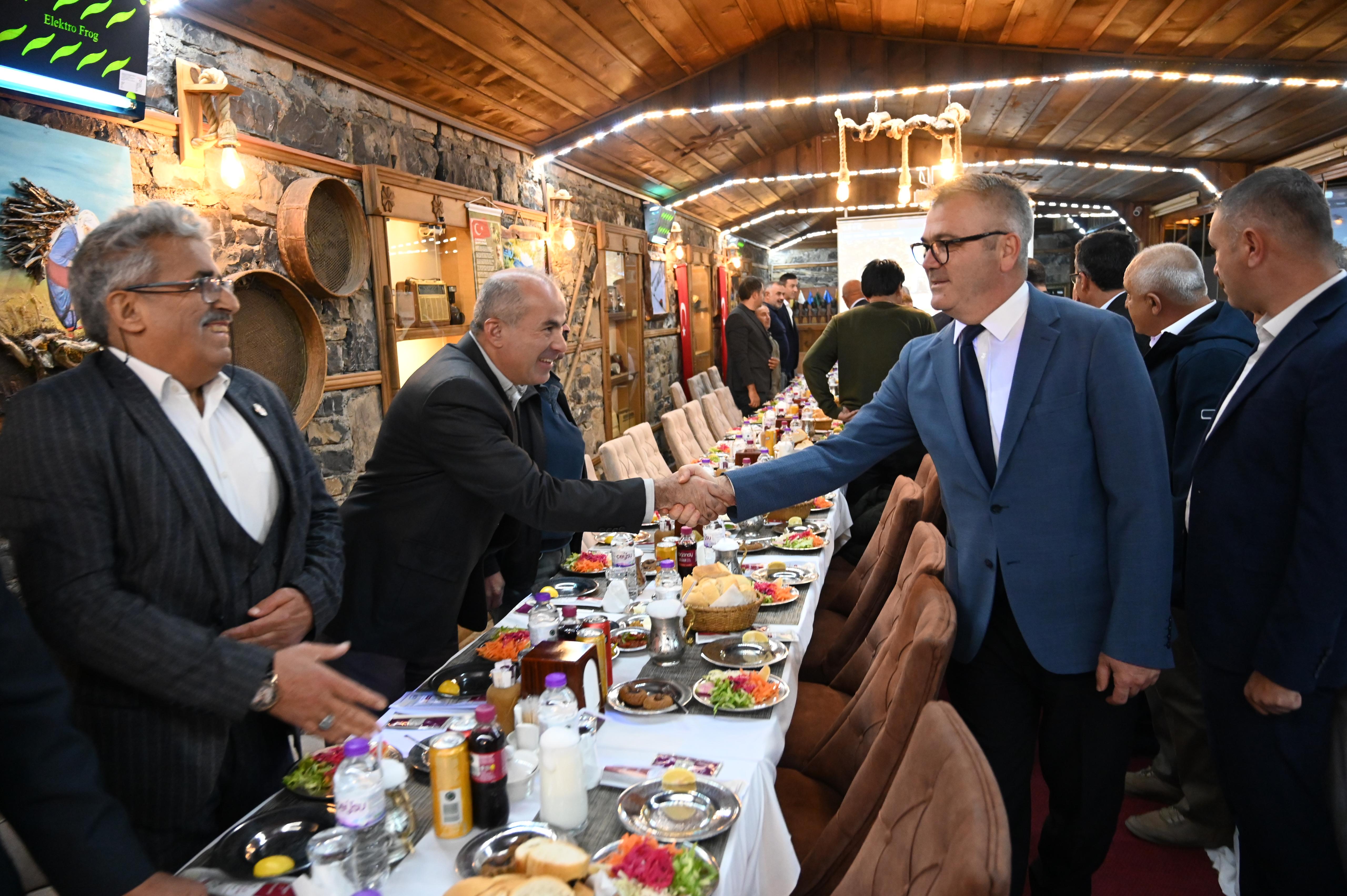 BAŞKAN USTAOĞLU, “TALEPLERE, İSTEKLERE HER ZAMAN AÇIĞIZ” - Görsel 6