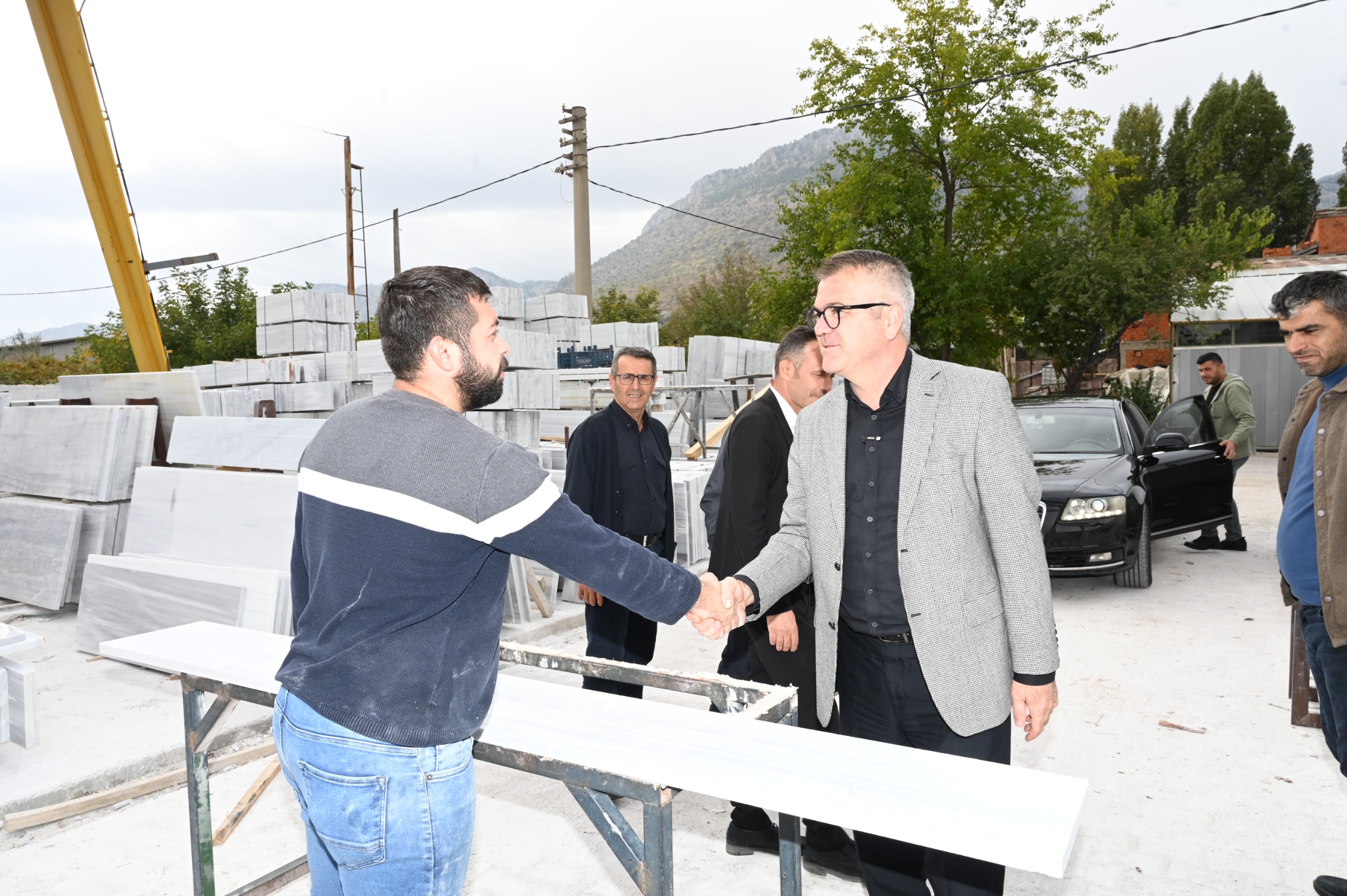 BAŞKAN USTAOĞLU “MARANGOZLAR SANAYİMİZİ YENİ YERİNE TAŞIMAK İSTİYORUZ” - Görsel 3