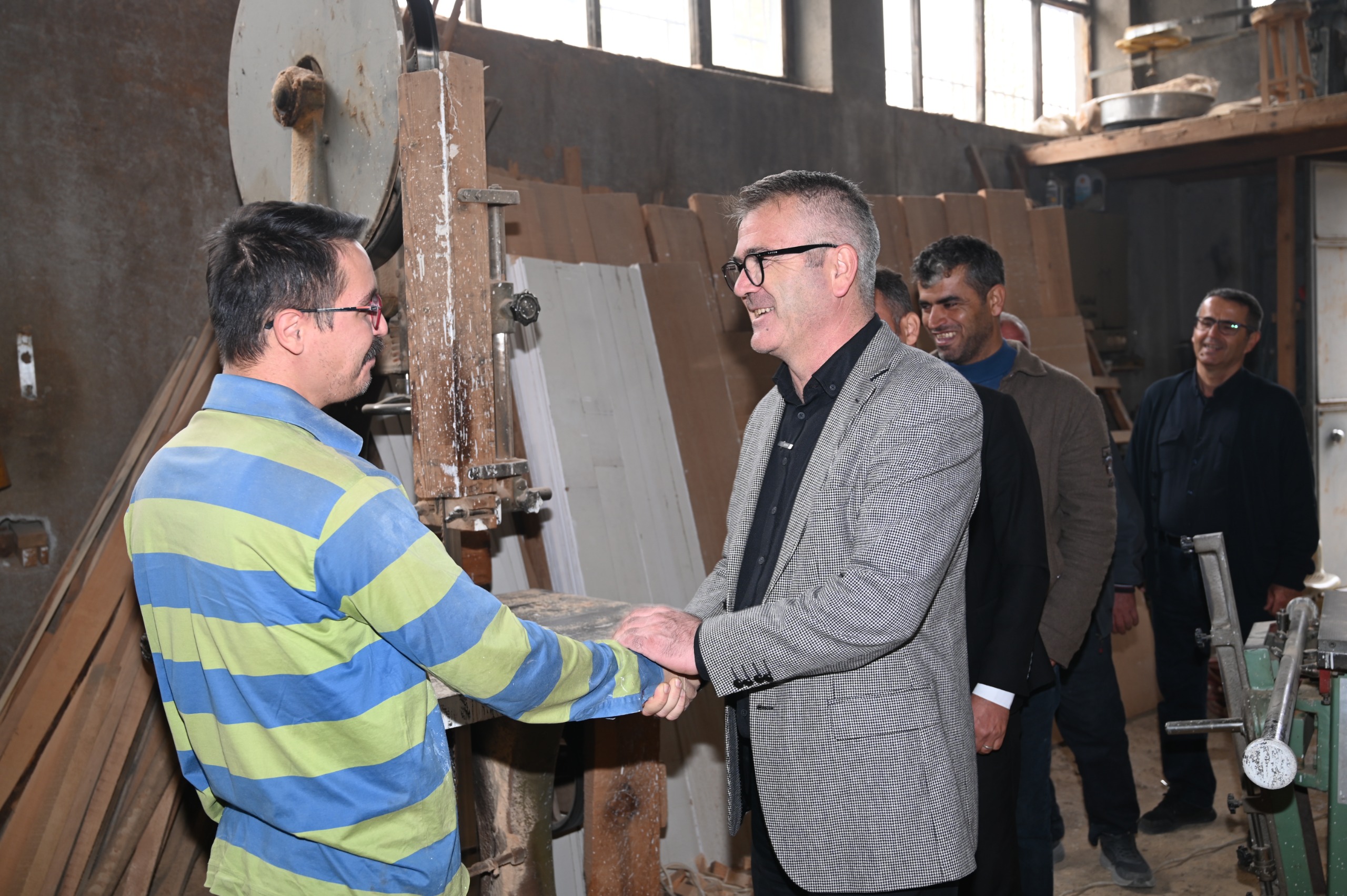 BAŞKAN USTAOĞLU “MARANGOZLAR SANAYİMİZİ YENİ YERİNE TAŞIMAK İSTİYORUZ” - Görsel 10