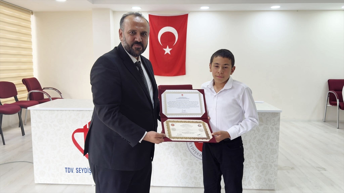 Seydişehir'de hafızlık eğitimi tamamlayanlara belgeleri verildi - Görsel 5