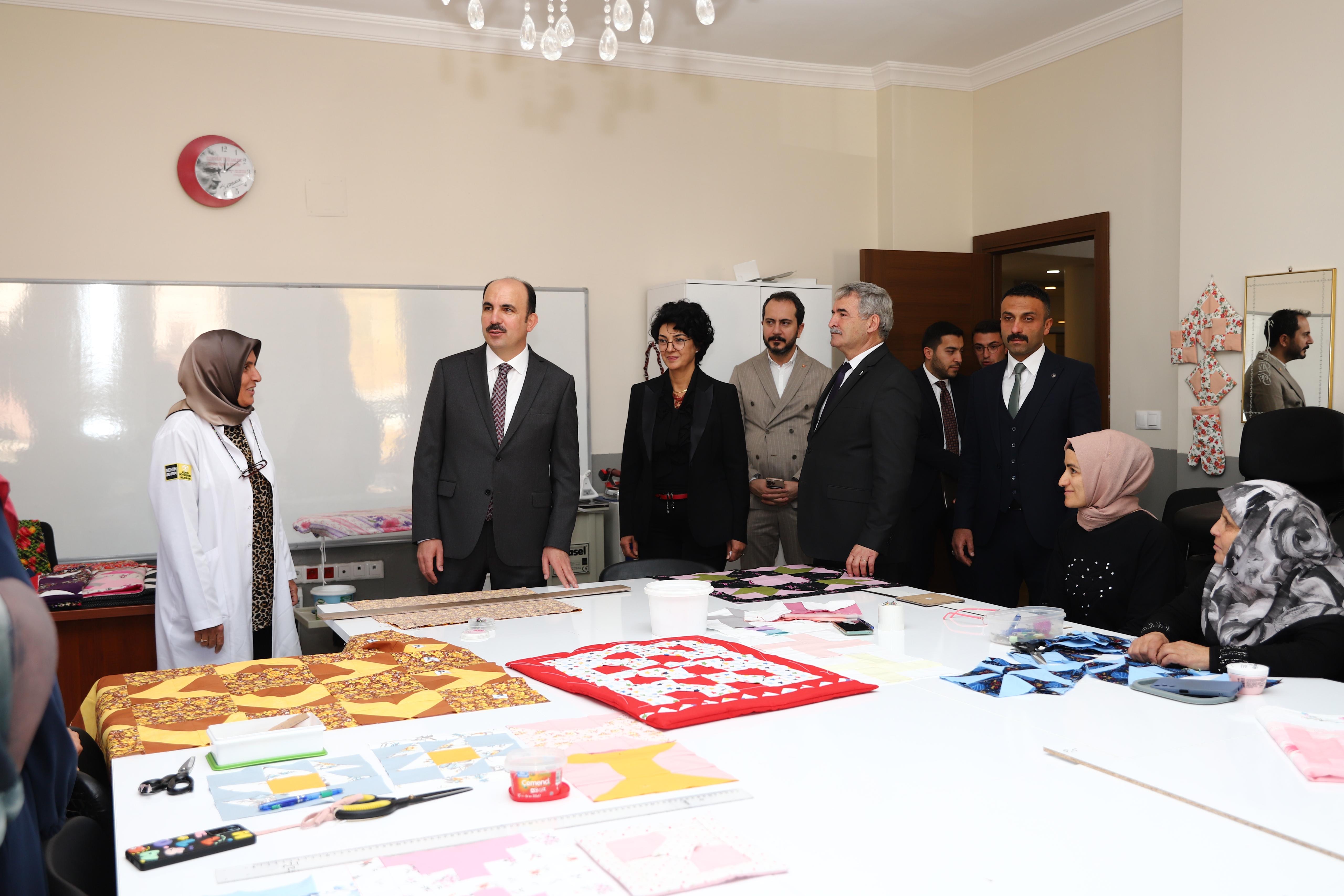 BAŞKAN ALTAY SEYDİŞEHİR’E KAZANDIRILAN 65 MİLYON LİRALIK SU YUMUŞATMA TESİSİNİ AÇTI - Görsel 4