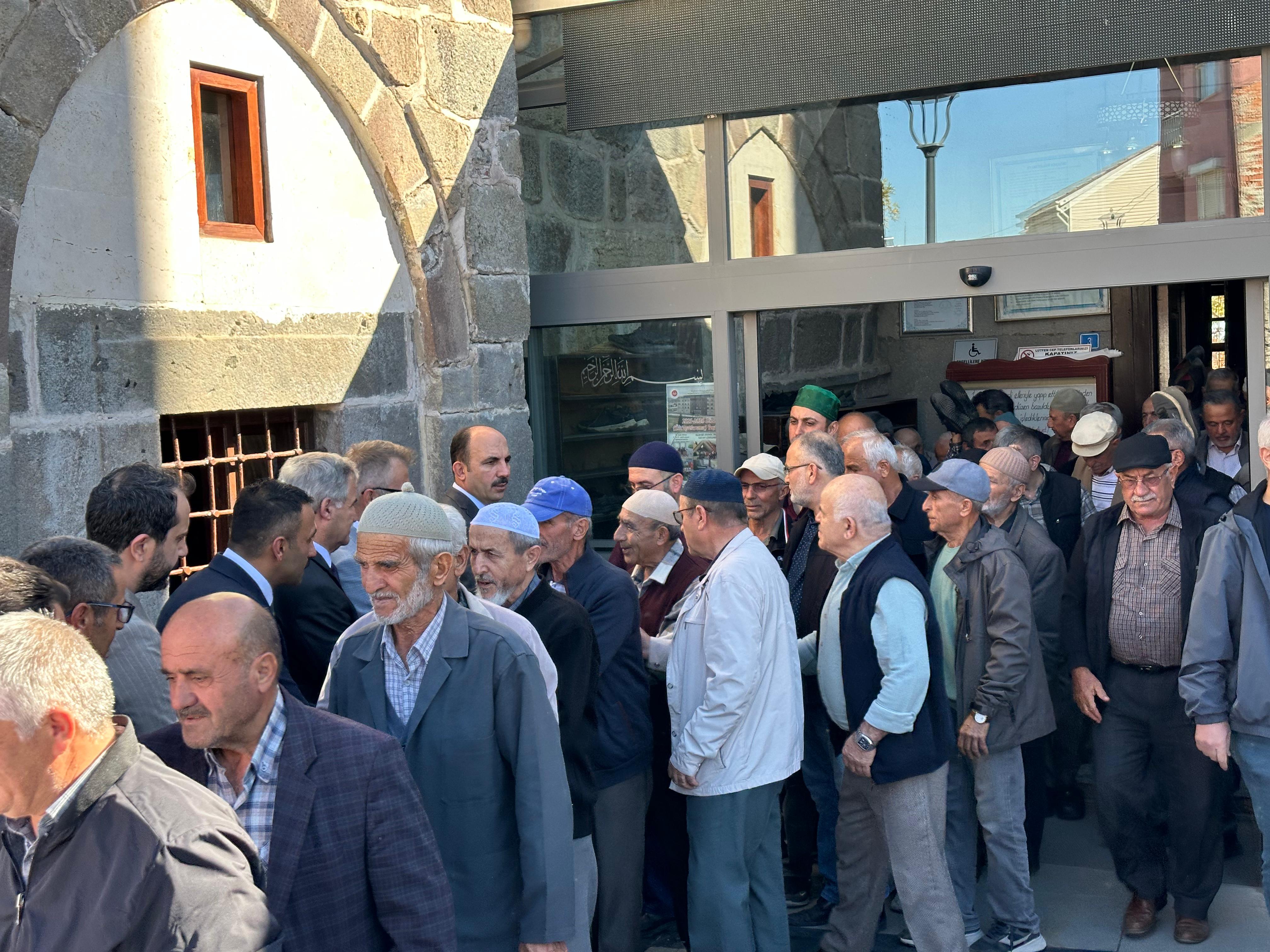 BAŞKAN ALTAY SEYDİŞEHİR’E KAZANDIRILAN 65 MİLYON LİRALIK SU YUMUŞATMA TESİSİNİ AÇTI - Görsel 7