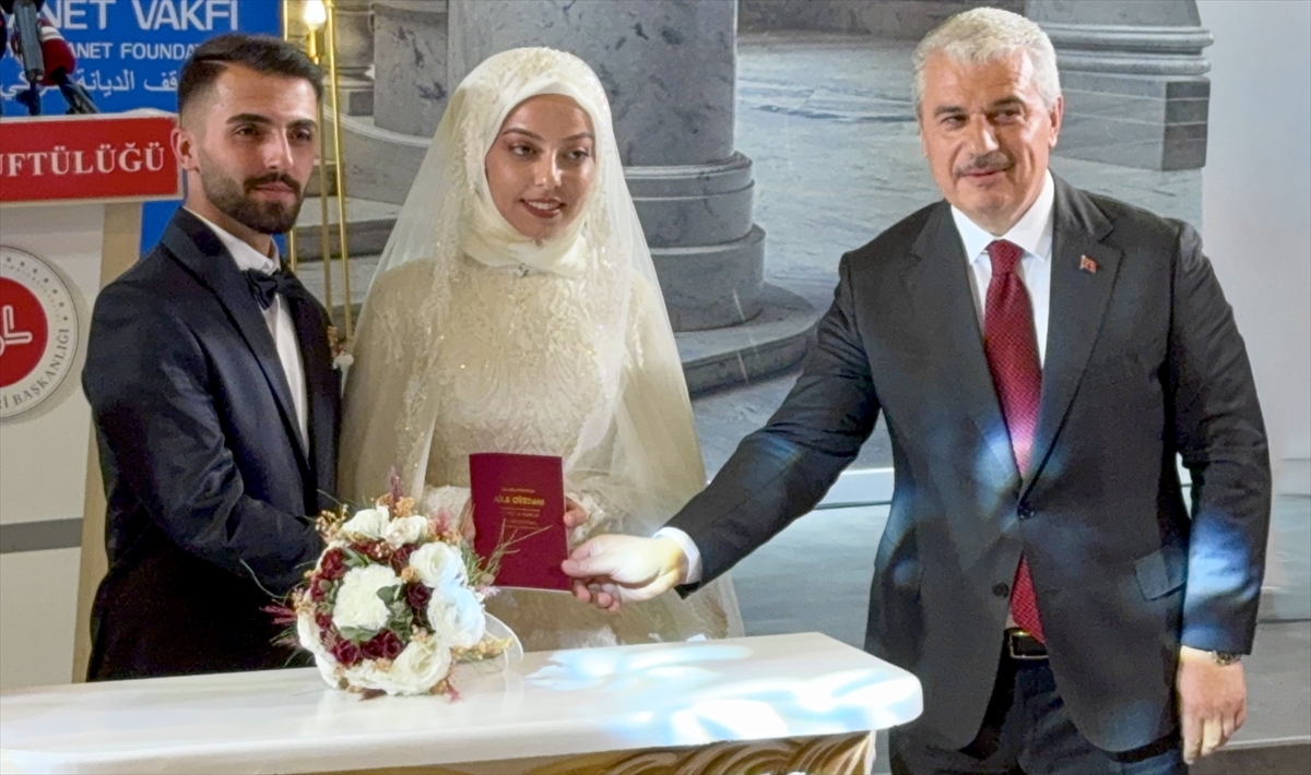 KONYA - 35 çift için toplu nikah töreni düzenlendi - Görsel 1