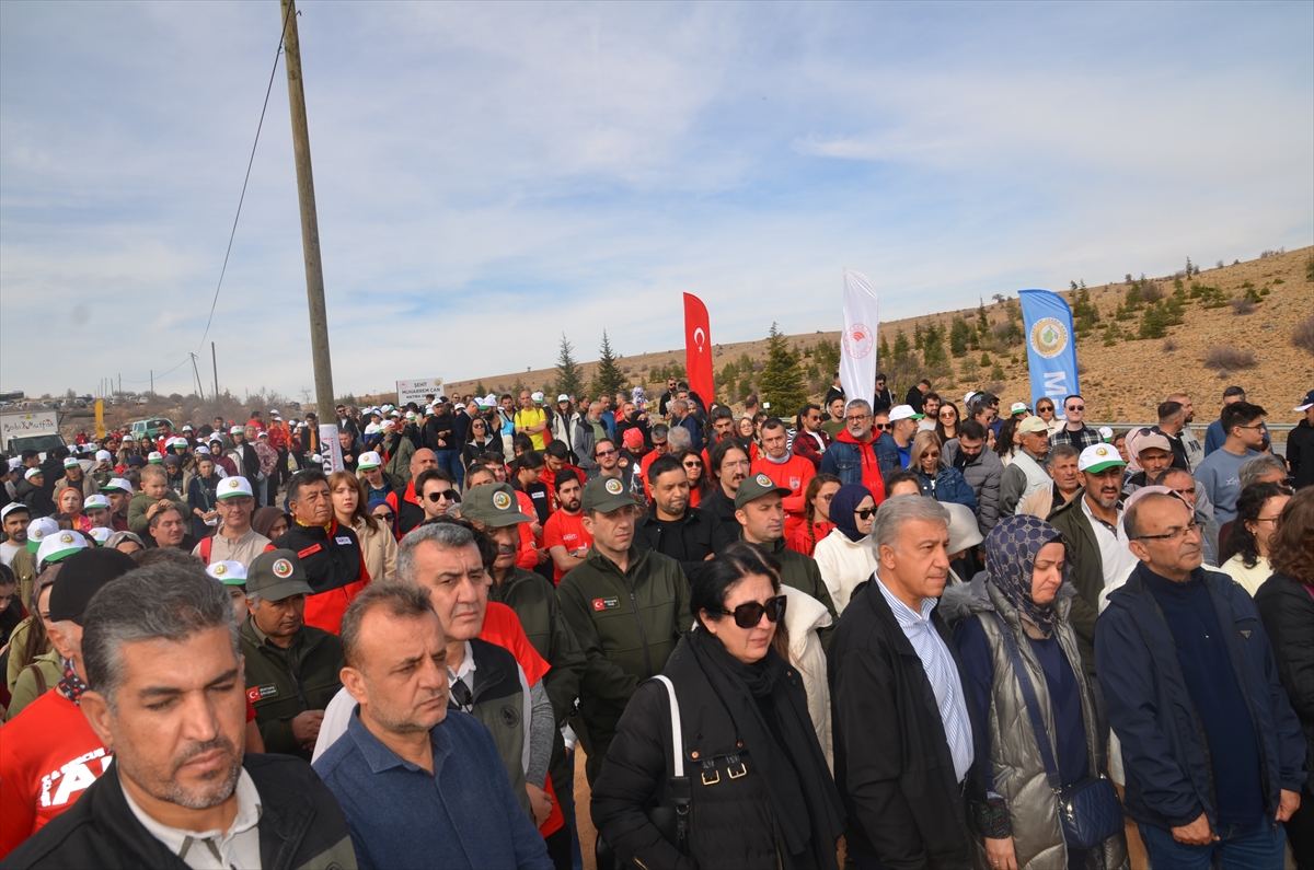 KONYA - Eskişehir'deki orman yangınında şehit olan Muharrem Can için fidan dikildi - Görsel 2