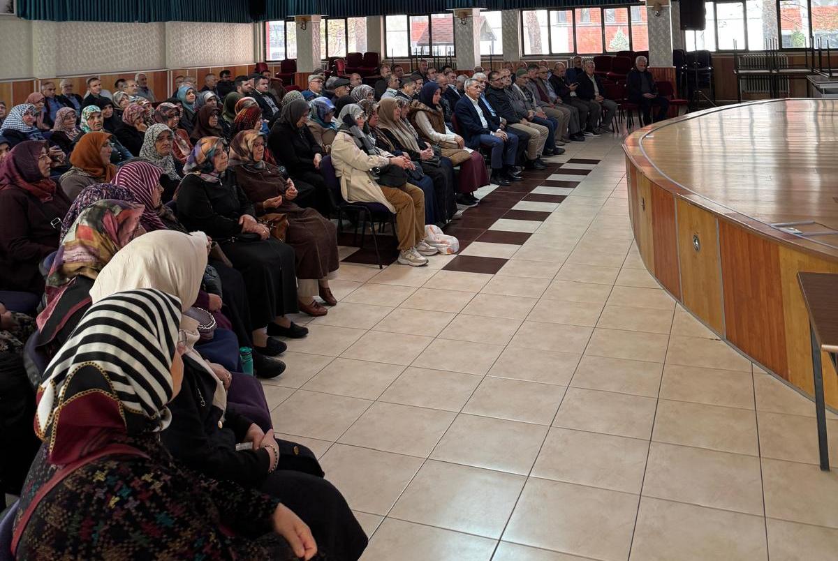 Seydişehir'de Umre Yolcuları için Bilgilendirme Semineri Düzenlendi - Görsel 1