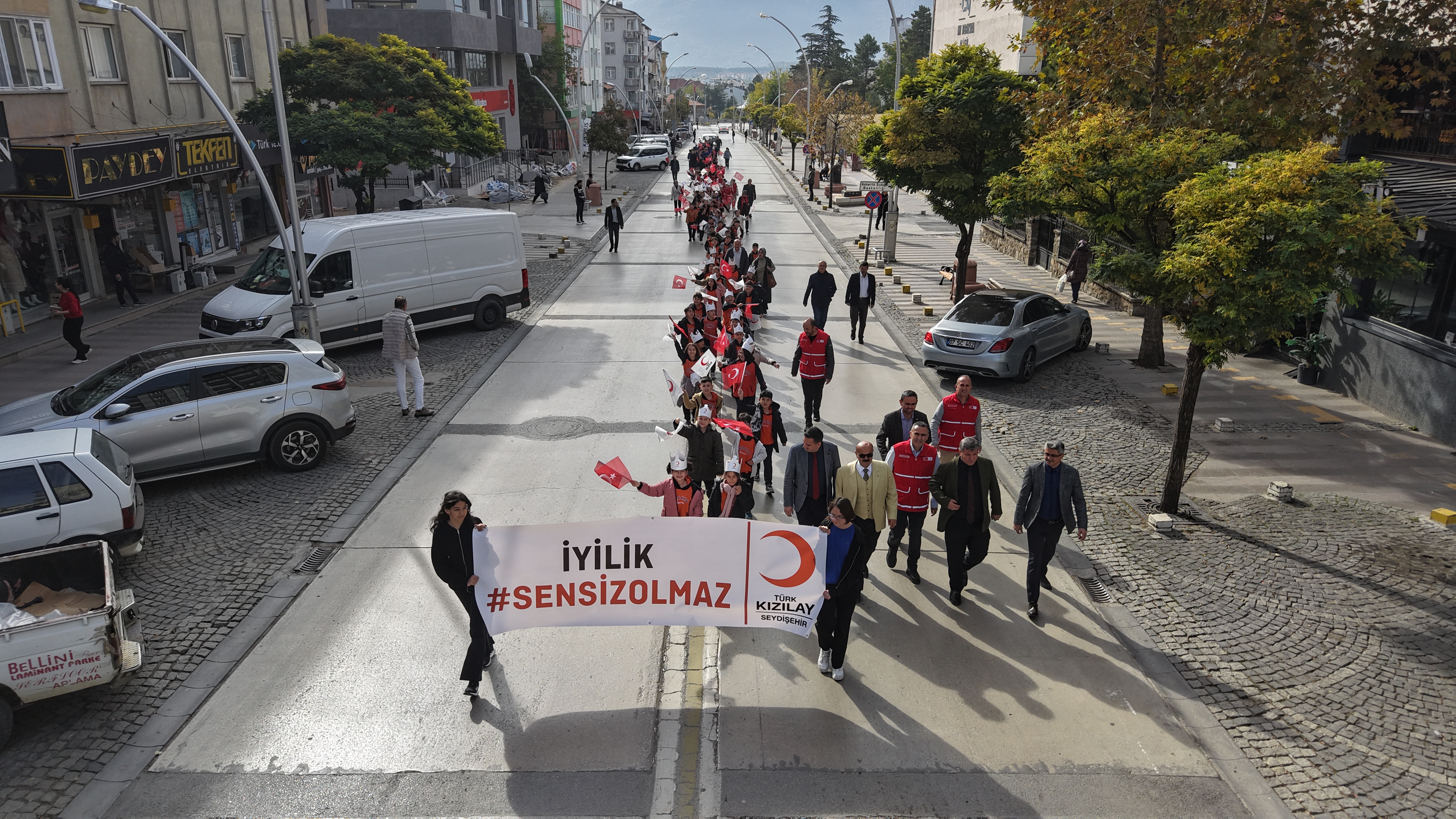 Kızılay Haftası, Seydişehir'de Düzenlenen Yürüyüşle Coşkuyla Kutlandı - Görsel 3