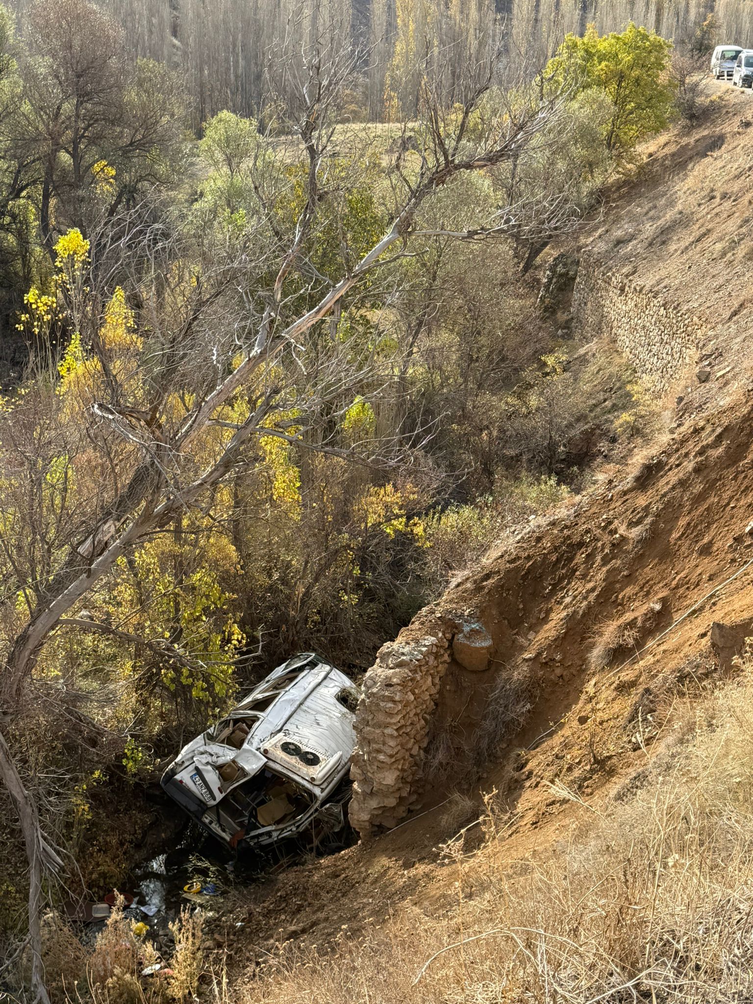 Konya'da Okul Servisi Kazası: Dereye Uçan Minibüsten 14 Öğrenci Yaralı Kurtarıldı - Görsel 5