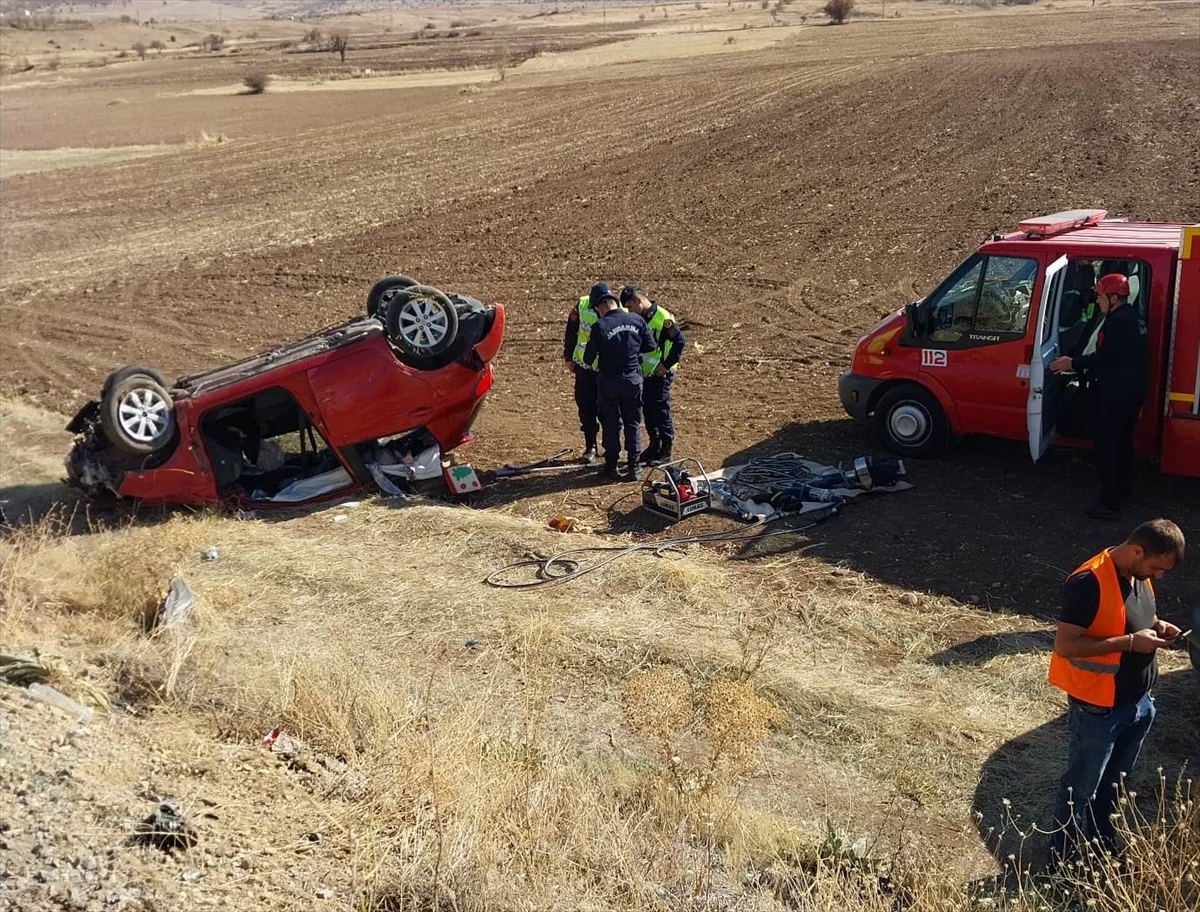 Seydişehir'de Feci Trafik Kazası: 1 Ölü, 2 Yaralı - Görsel 6
