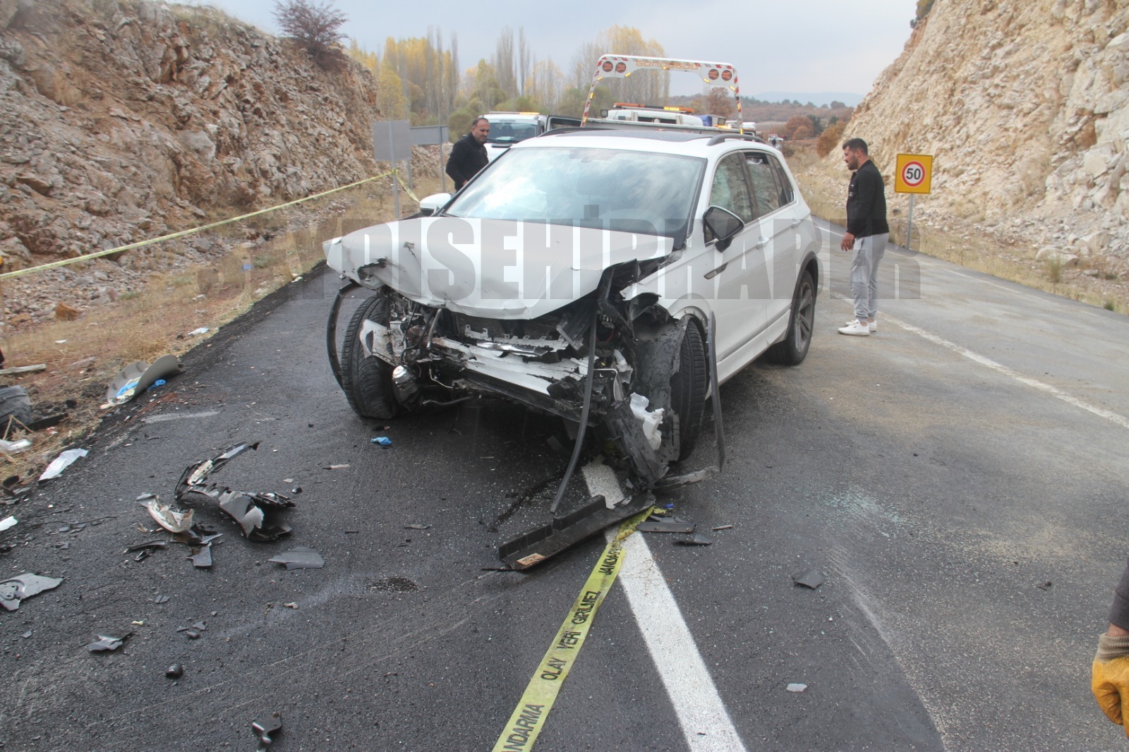 Beyşehir'de  iki otomobil çarpıştı! 1 ölü, 3 yaralı var - Görsel 1