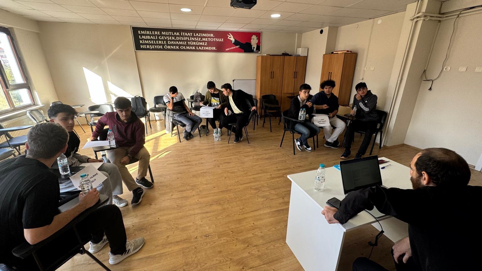 Ödüllü Bilgi Yarışması Yedinci Etabı Başarıyla Tamamlandı - Görsel 2