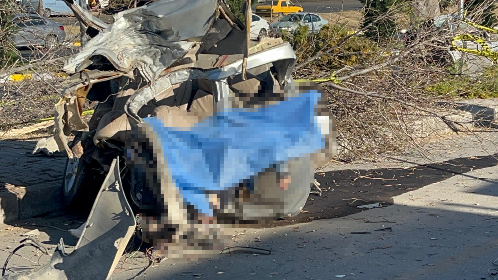 Nevşehir'de ağaca çarparak ikiye bölünen araçtaki 2 çocuk öldü, 1 çocuk yaralandı - Görsel 3