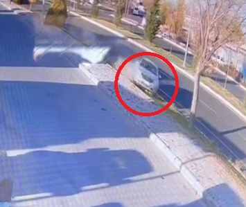 Nevşehir'de ağaca çarparak ikiye bölünen araçtaki 2 çocuk öldü, 1 çocuk yaralandı - Görsel 8