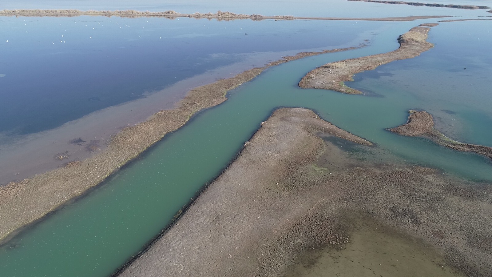 Suğla Gölü'nde kuraklık alarmı: Göl yürüyerek geçilebilecek durumda - Görsel 2