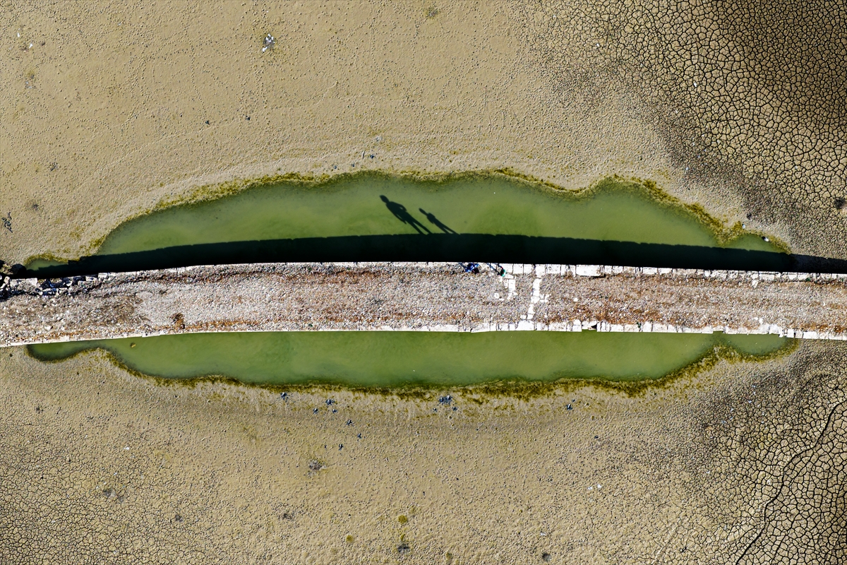 Apa Barajı’nda sular çekildi, 600 yıllık Osmanlı köprüsü yeniden gün yüzüne çıktı - Görsel 2