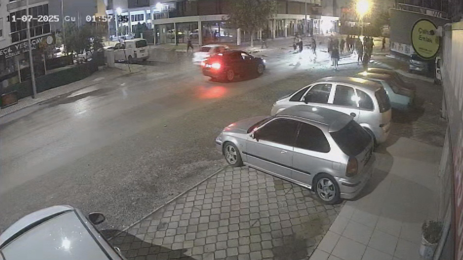 Antalya- 'Dur' ihtarına uymayıp İl Emniyet Müdürü Zaimoğlu'nun üzerine aracını sürdü, ateş açılıp durduruldu - Görsel 2