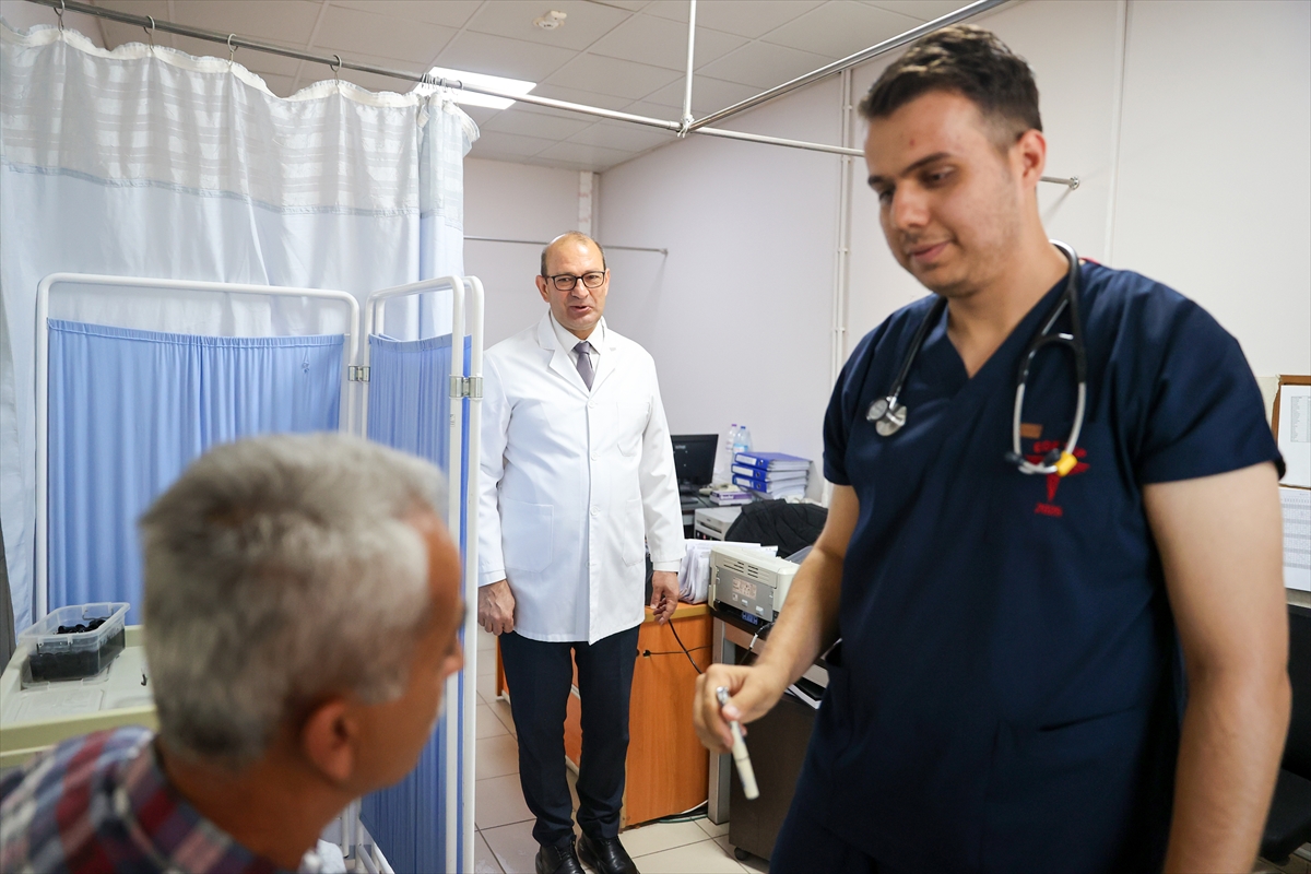 Çocukluğunu geçirdiği hastanede doktor olarak babasıyla görev yapıyor - Görsel 3