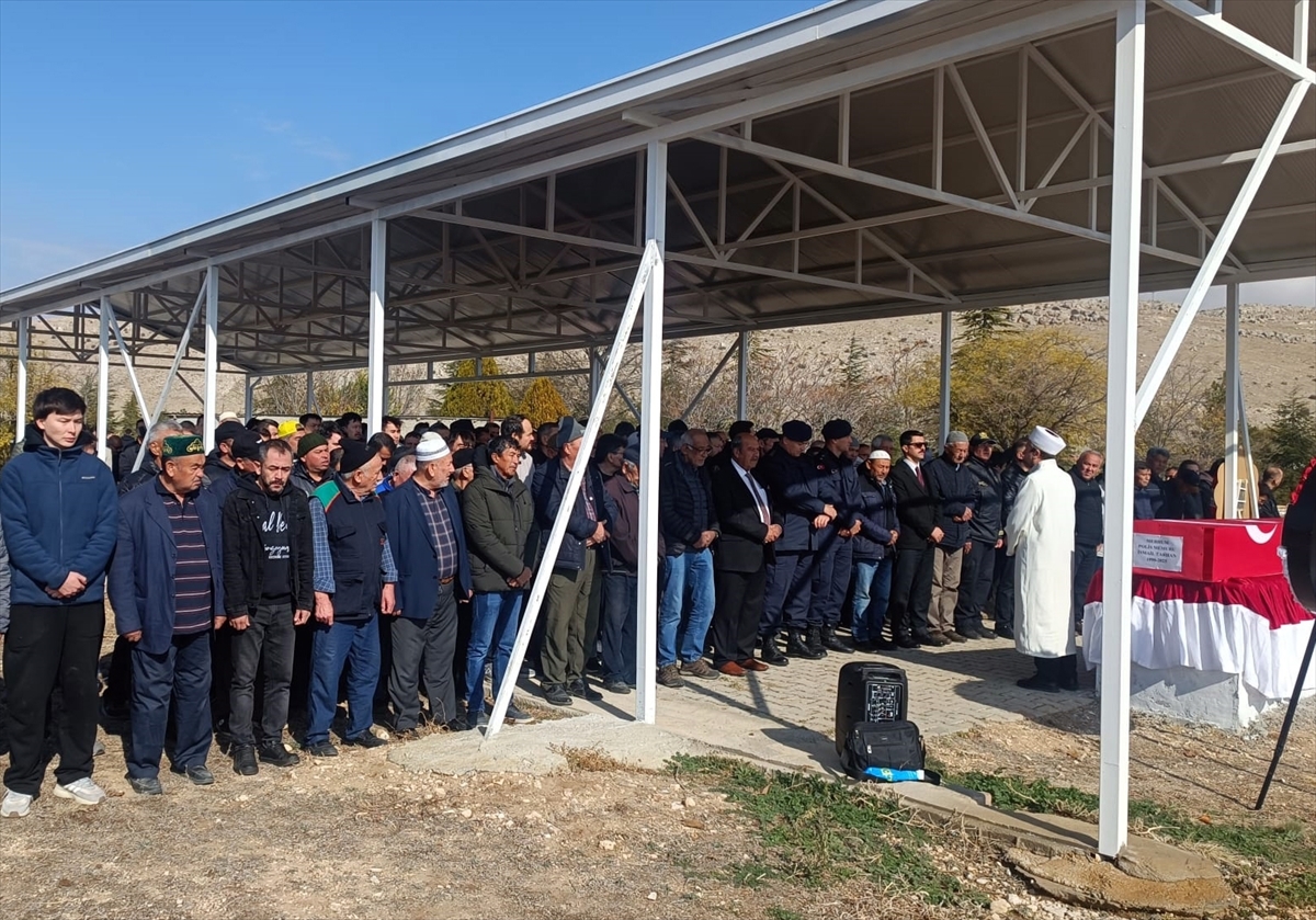 Kaybolduktan sonra cansız bedenine ulaşılan polis memurunun cenazesi Konya'da defnedildi - Görsel 2
