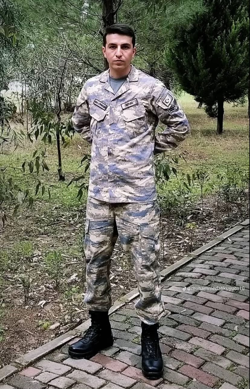 Konya, Şehit Ahmet Yasir Kuyucu’yu son yolculuğa uğurlandı - Görsel 6