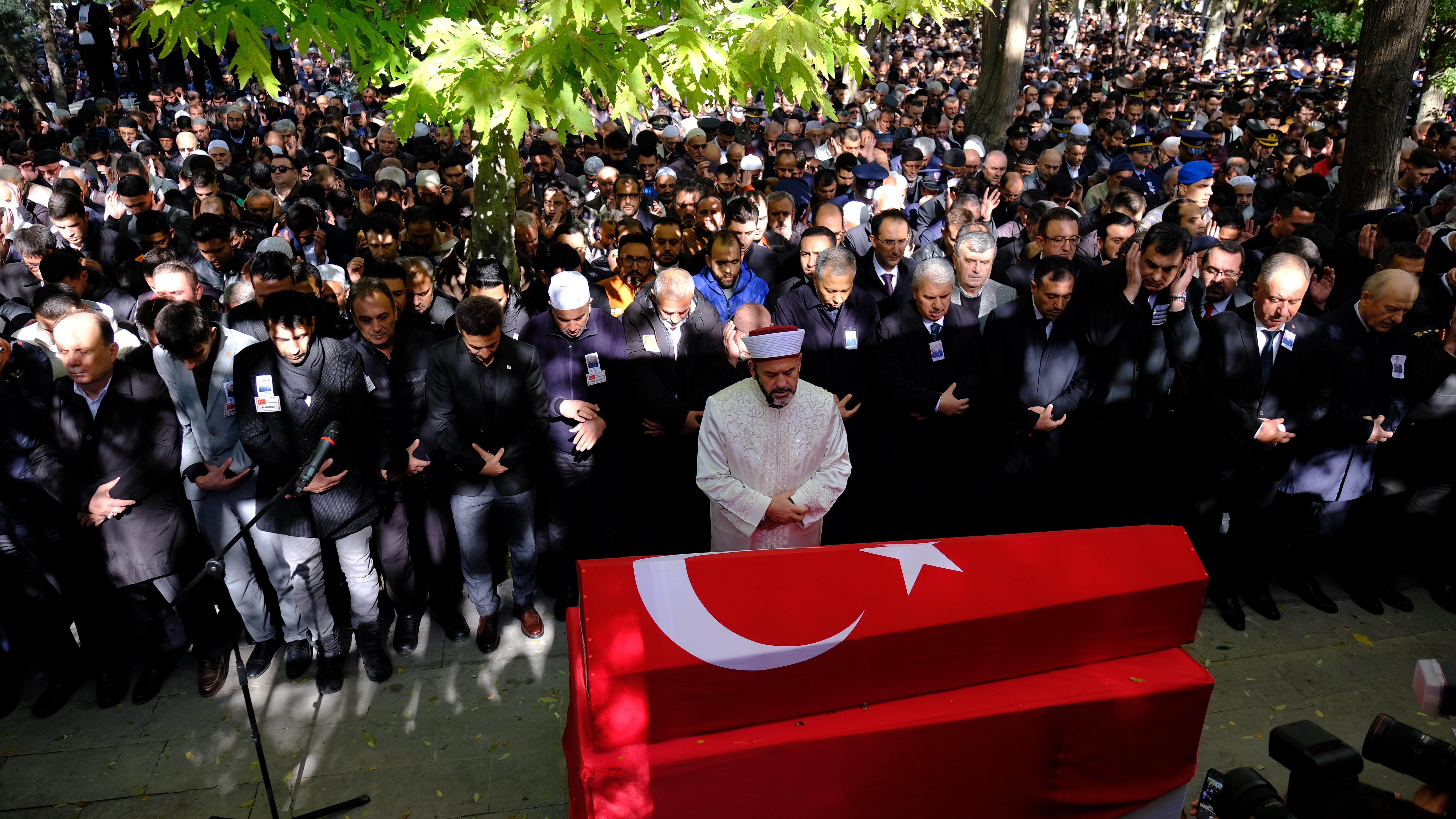 Konya, Şehit Ahmet Yasir Kuyucu’yu son yolculuğa uğurlandı - Görsel 10