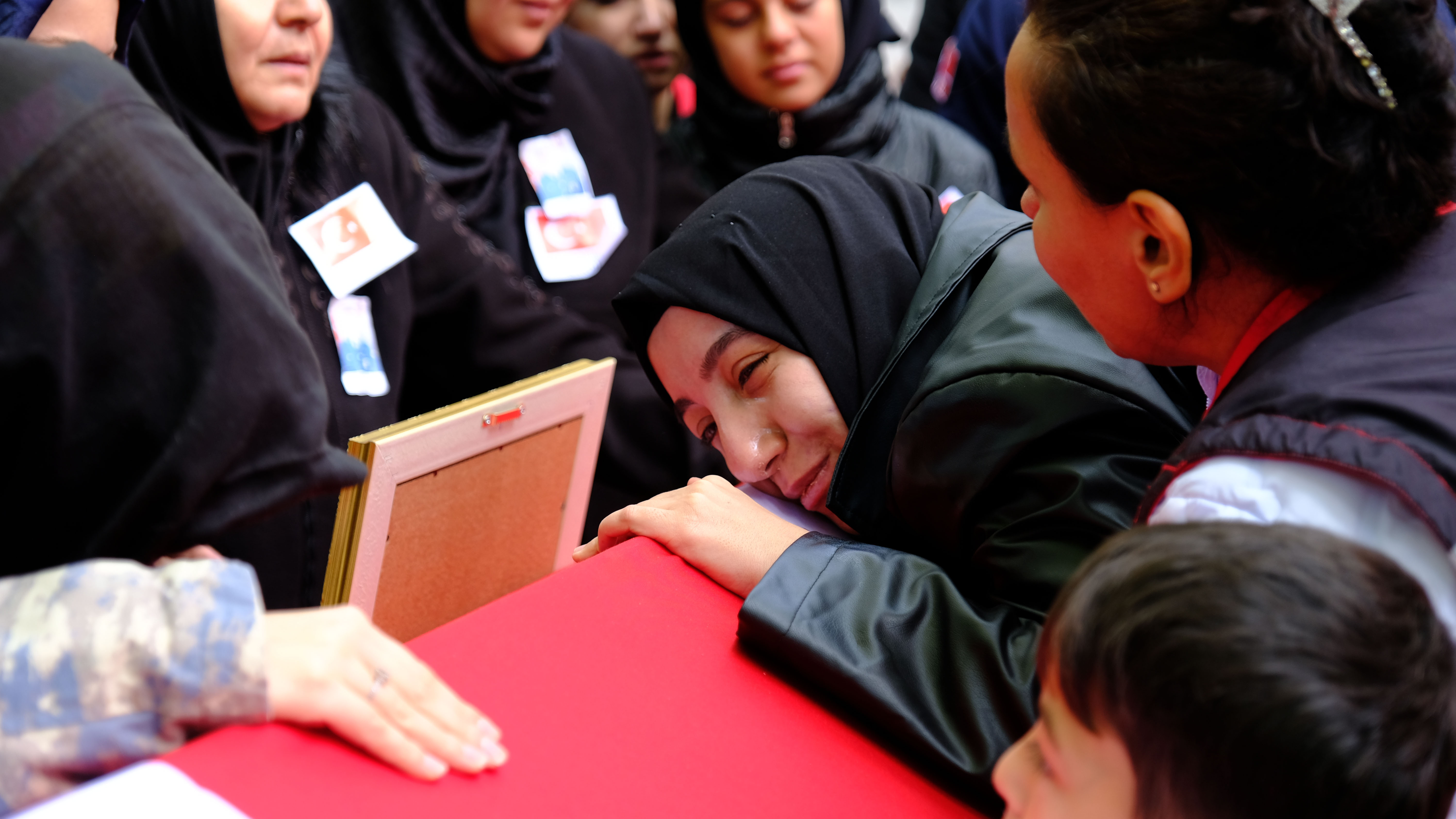 Konya, Şehit Ahmet Yasir Kuyucu’yu son yolculuğa uğurlandı - Görsel 12