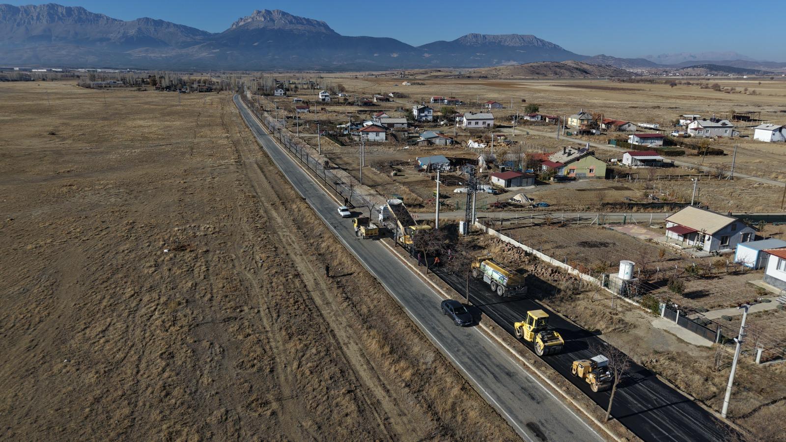 MERKEZ VE KIRSAL MAHALLELERDE ASFALT SEFERBERLİĞİ  - Görsel 14