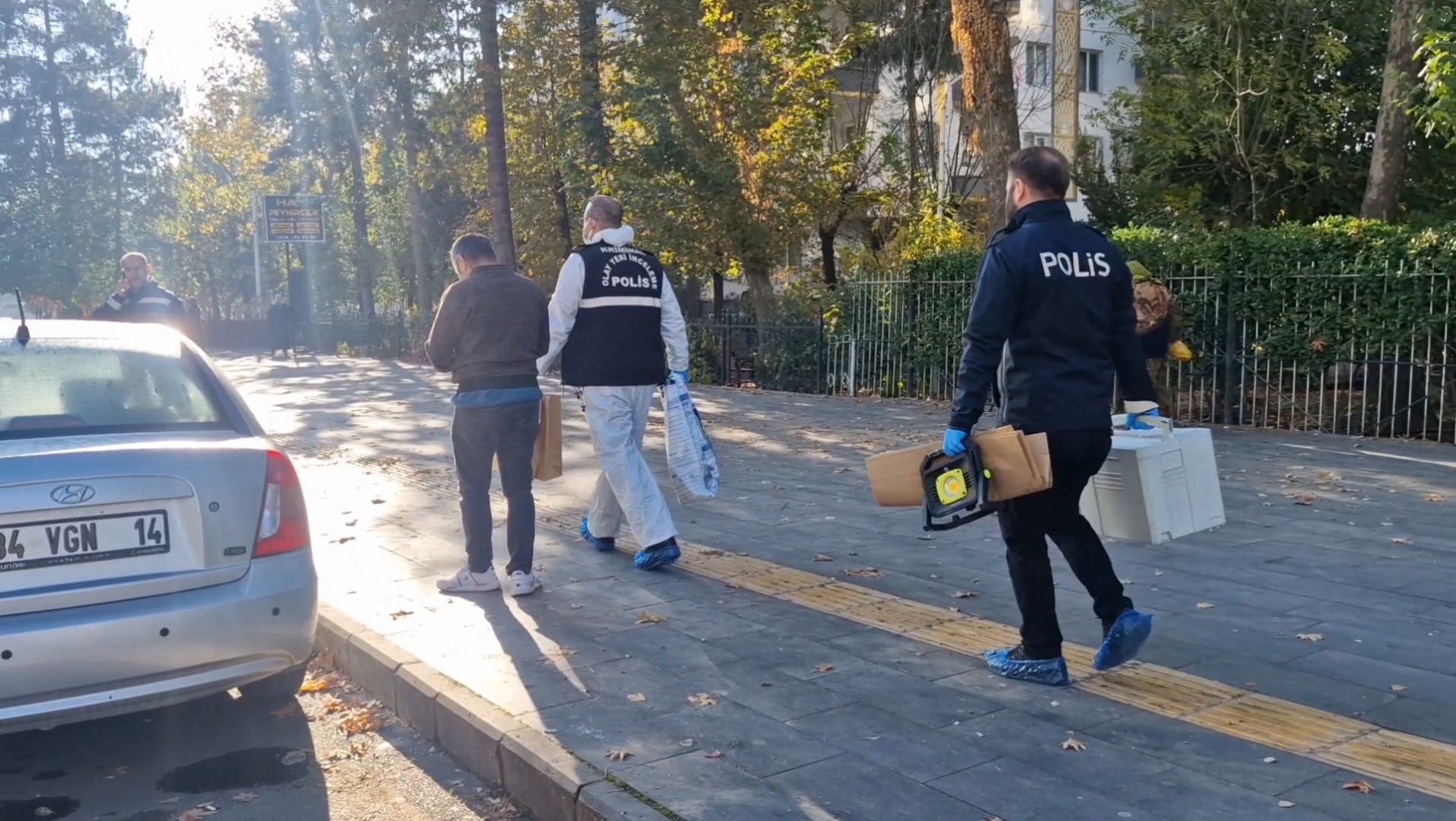 Diyarbakır'a Annesini ve ağabeyini pompalı tüfekle öldürdü - Görsel 1