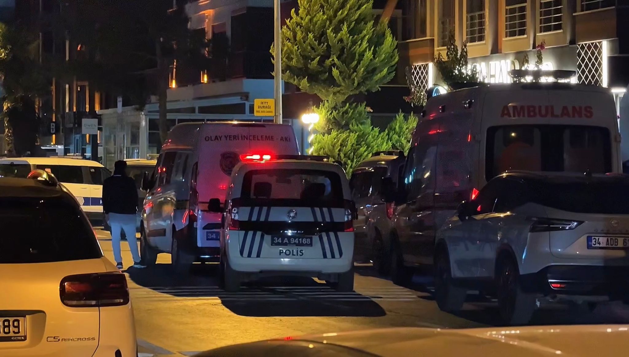 İstanbul- Pendik'te eşini bıçakla öldürüp intihar etti - Görsel 1