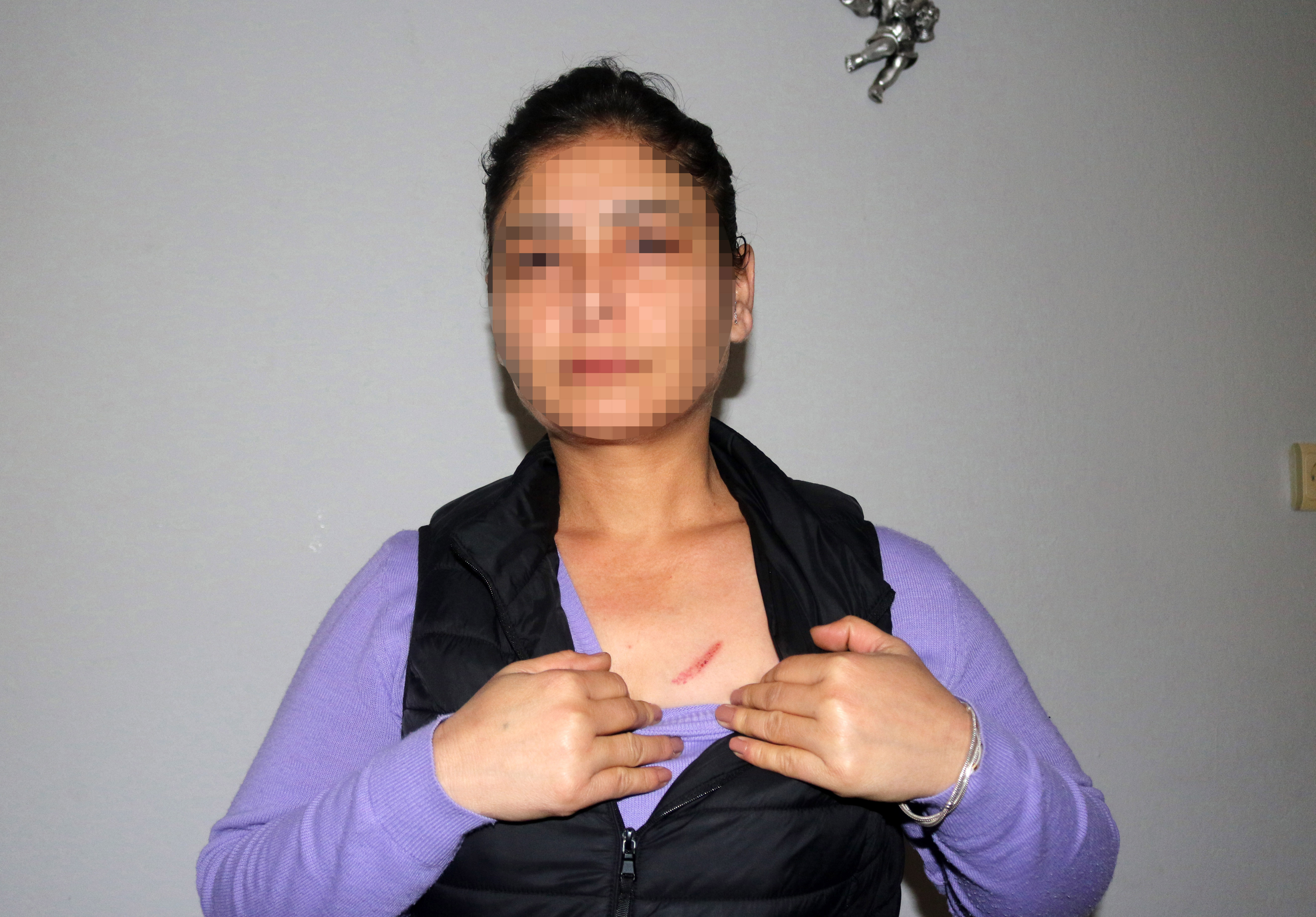 Antalya- Komşusunun evinin kapısına elektrikli düzenek kuran sanık, ‘İnsan hemen ölmez’ diye kendini savundu - Görsel 1