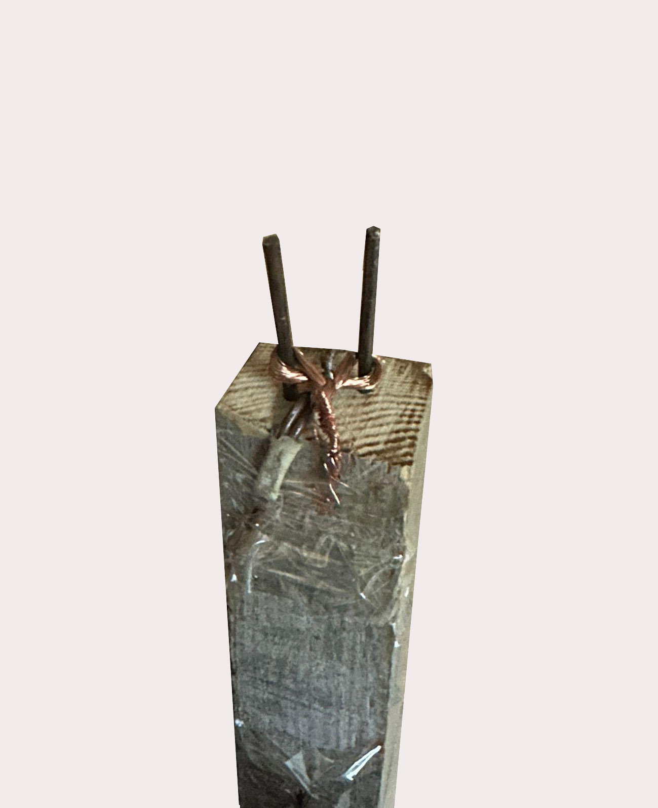 Antalya- Komşusunun evinin kapısına elektrikli düzenek kuran sanık, ‘İnsan hemen ölmez’ diye kendini savundu - Görsel 2