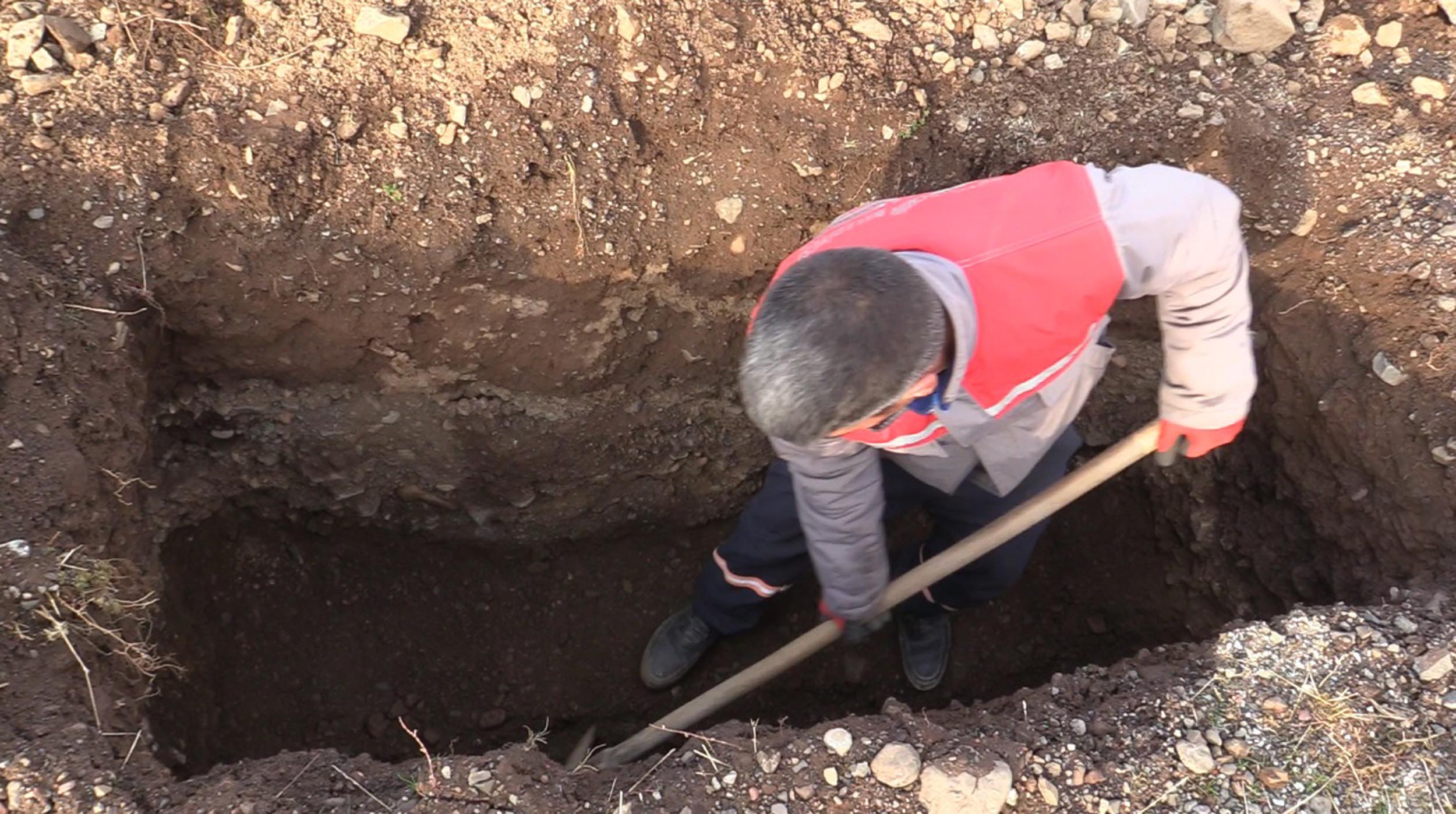 Erzurum'da dondurucu soğuklar öncesi '500 kışlık mezar' kazıldı - Görsel 5